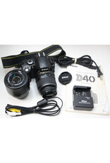 Nikon Nikon D40 Digital Camera with 18-55mm f/3.5-5.6 and 55-200mm f/4-5.6 (Pre-Owned)