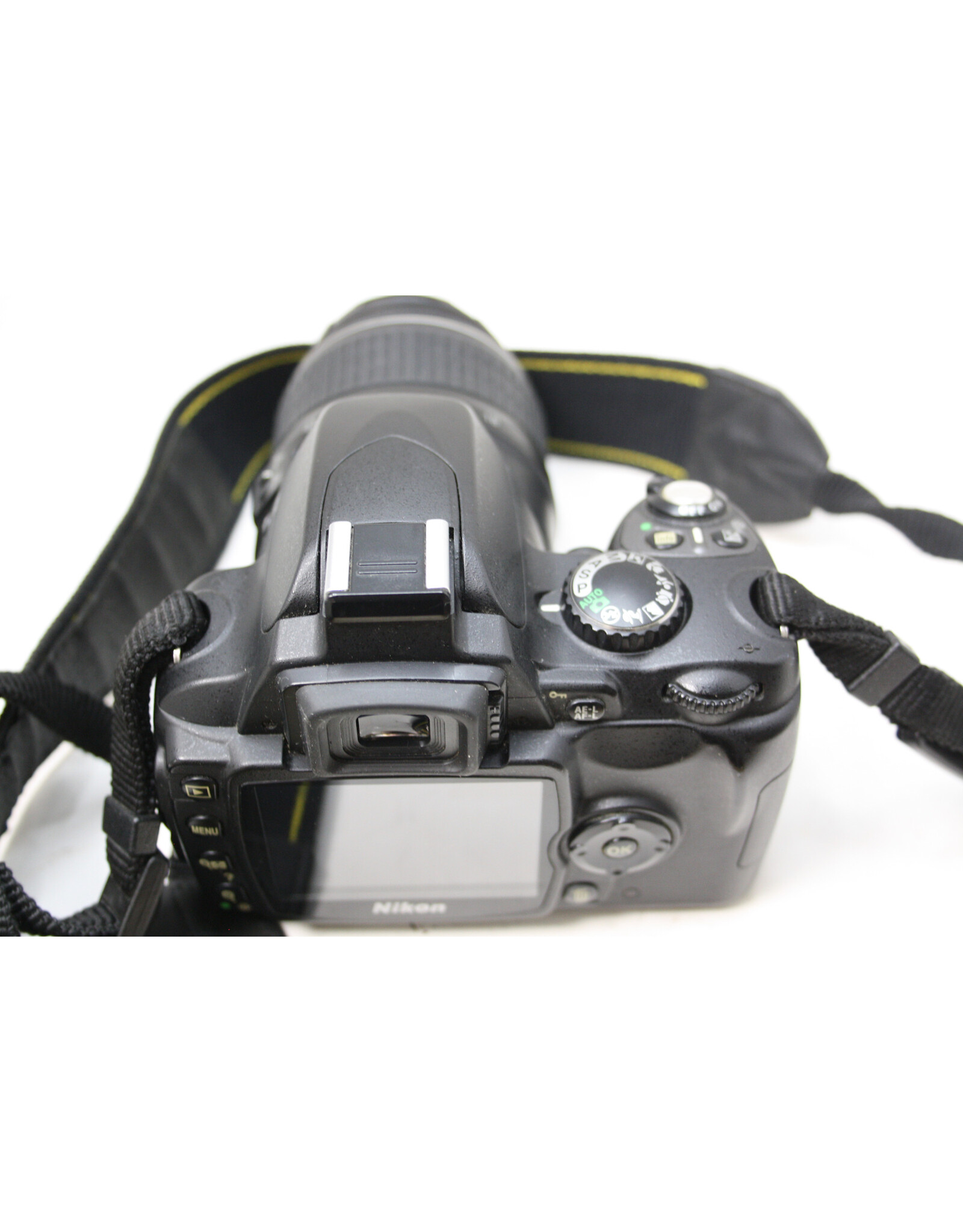 Nikon Nikon D40 Digital Camera with 18-55mm f/3.5-5.6 and 55-200mm f/4-5.6 (Pre-Owned)