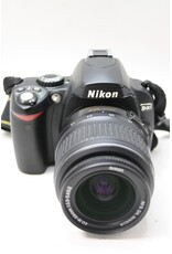 Nikon Nikon D40 Digital Camera with 18-55mm f/3.5-5.6 and 55-200mm f/4-5.6 (Pre-Owned)
