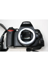 Nikon Nikon D40 Digital Camera with 18-55mm f/3.5-5.6 and 55-200mm f/4-5.6 (Pre-Owned)