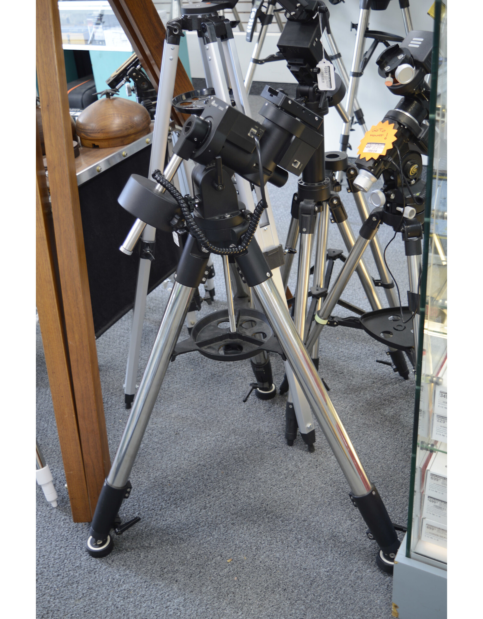iOptron iOptron CEM26 Center balanced Equatorial Mount LiteRoc Tripod No Case Add AccuAlign  (Pre-owned-MINT!)