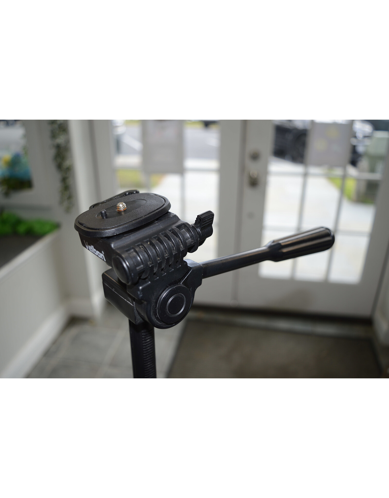 Velbon CX 440 Tripod (DISPLAY MODEL)