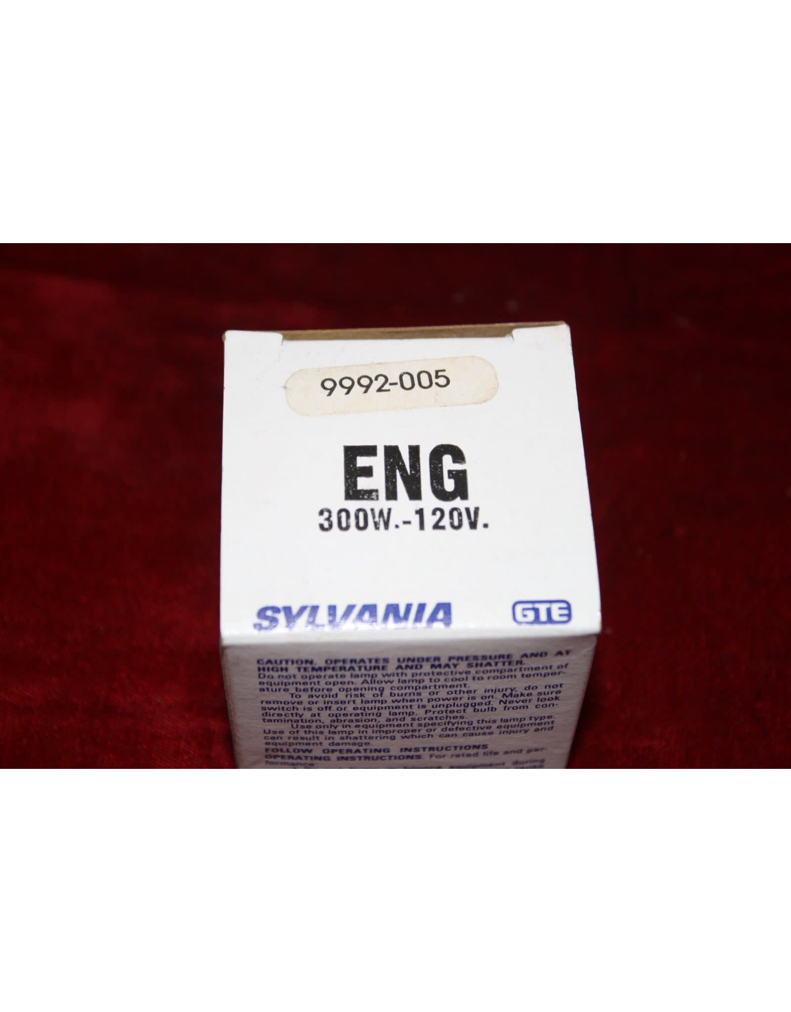 Sylvania ENG 300w 120v Slide Projector Lamp Light Bulb