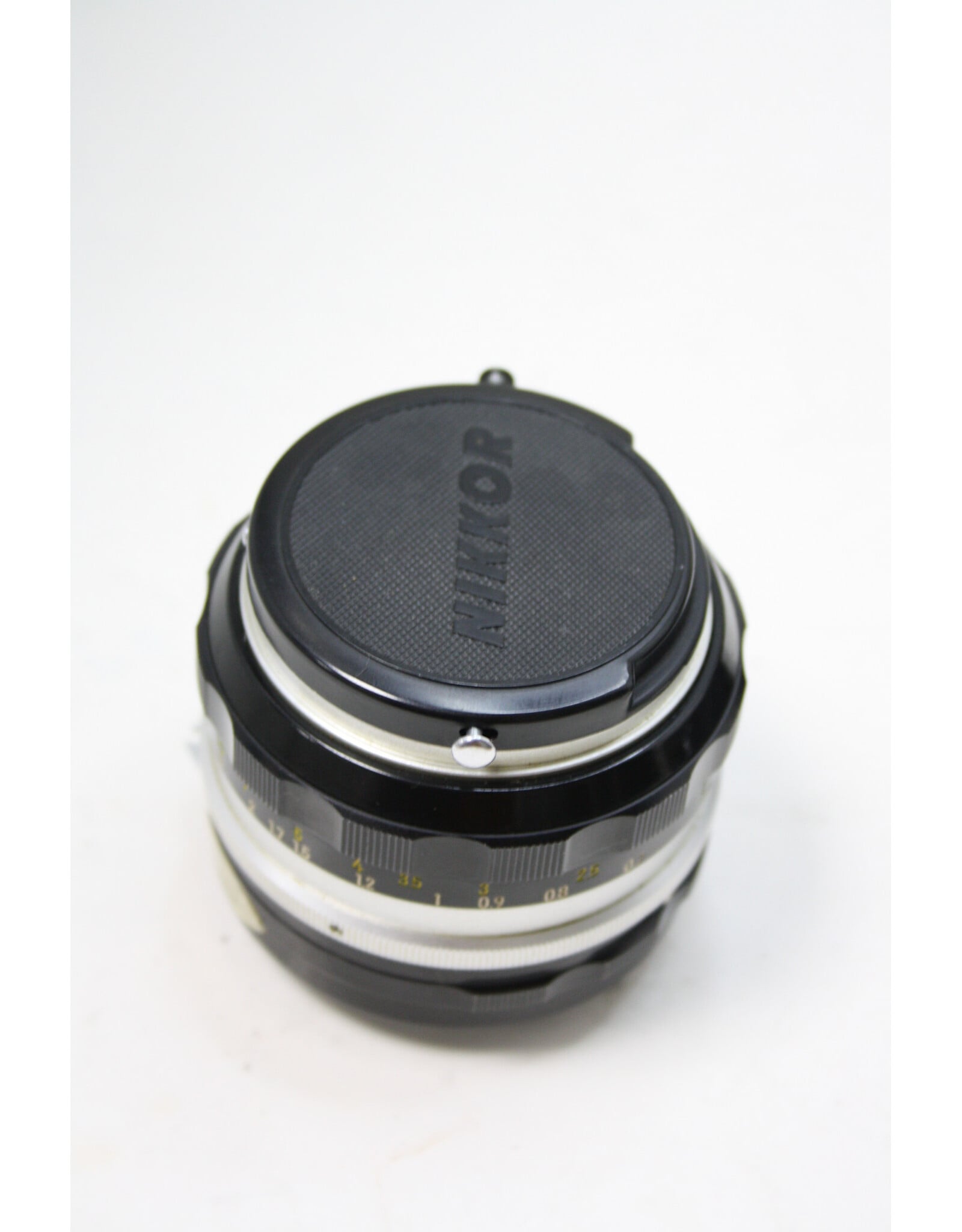 Nikon Nikon Nikkormat FTN with Nikkor-S 50mm f1.4 Lens and Original Leather Fitted Case