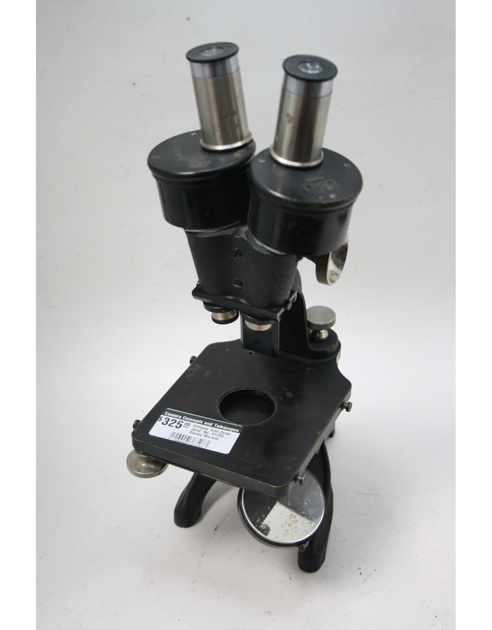 Carl Zeiss Antique  Carl Zeiss Jena  No. 61295 Stereo Microscope and original box with full eyepiece set (Pre-owned)