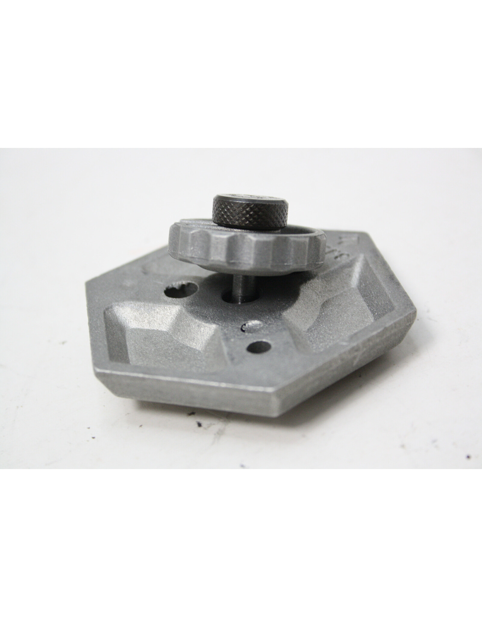 Bogen/Manfrotto 030-14 Hexagonal Quick Release Plate with 1/4" Screw (Pre-owned)