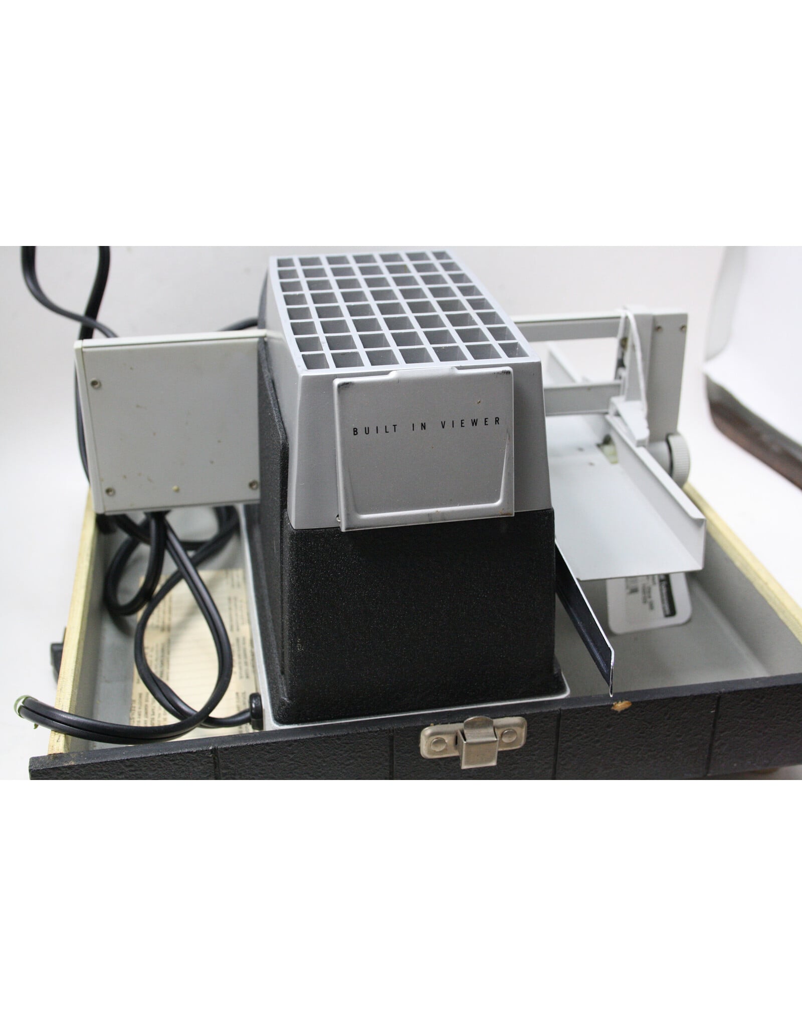 Bell & Howell Bell & Howell Project-or-View 500 with Case | TESTED WORKING