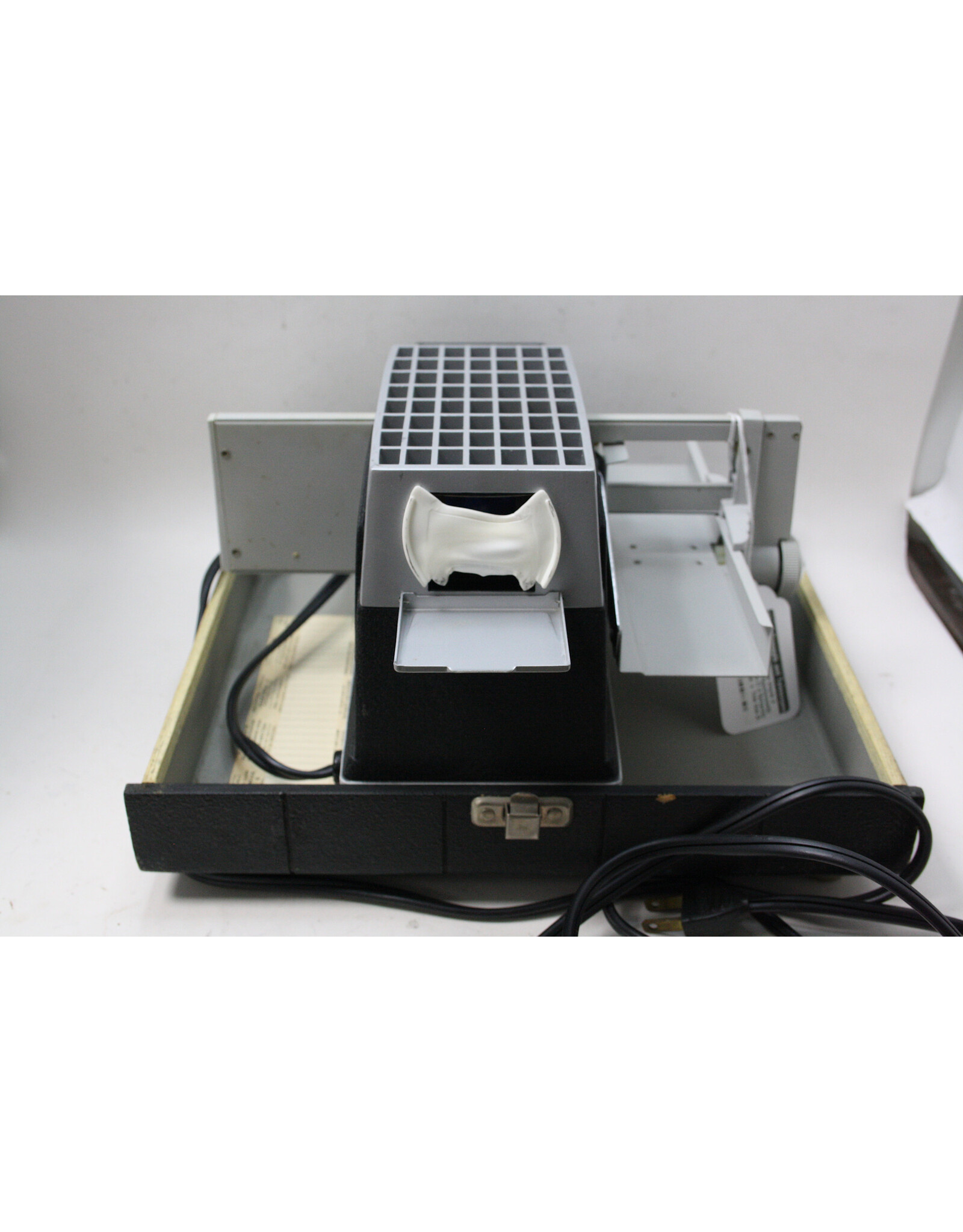 Bell & Howell Bell & Howell Project-or-View 500 with Case | TESTED WORKING