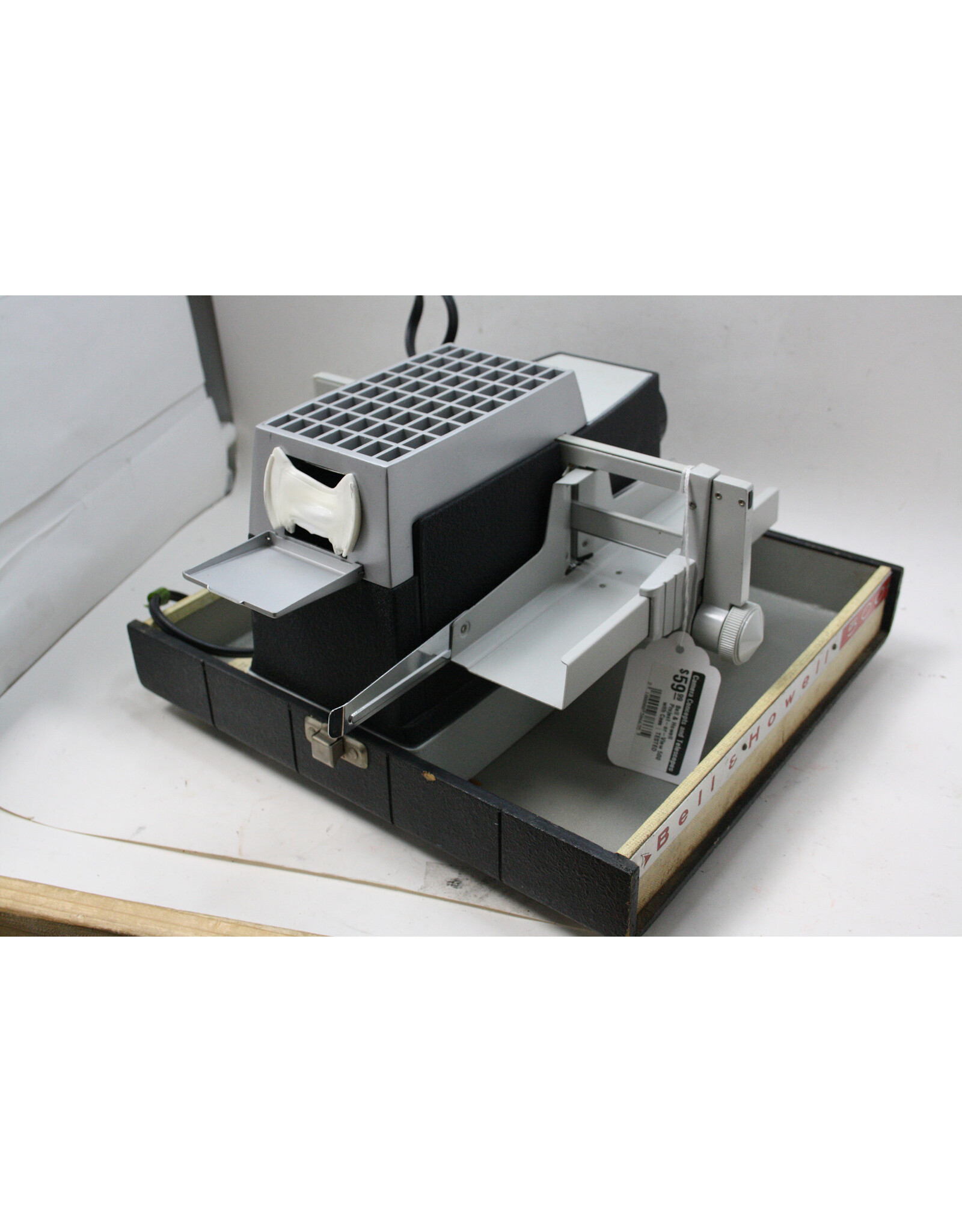 Bell & Howell Bell & Howell Project-or-View 500 with Case | TESTED WORKING