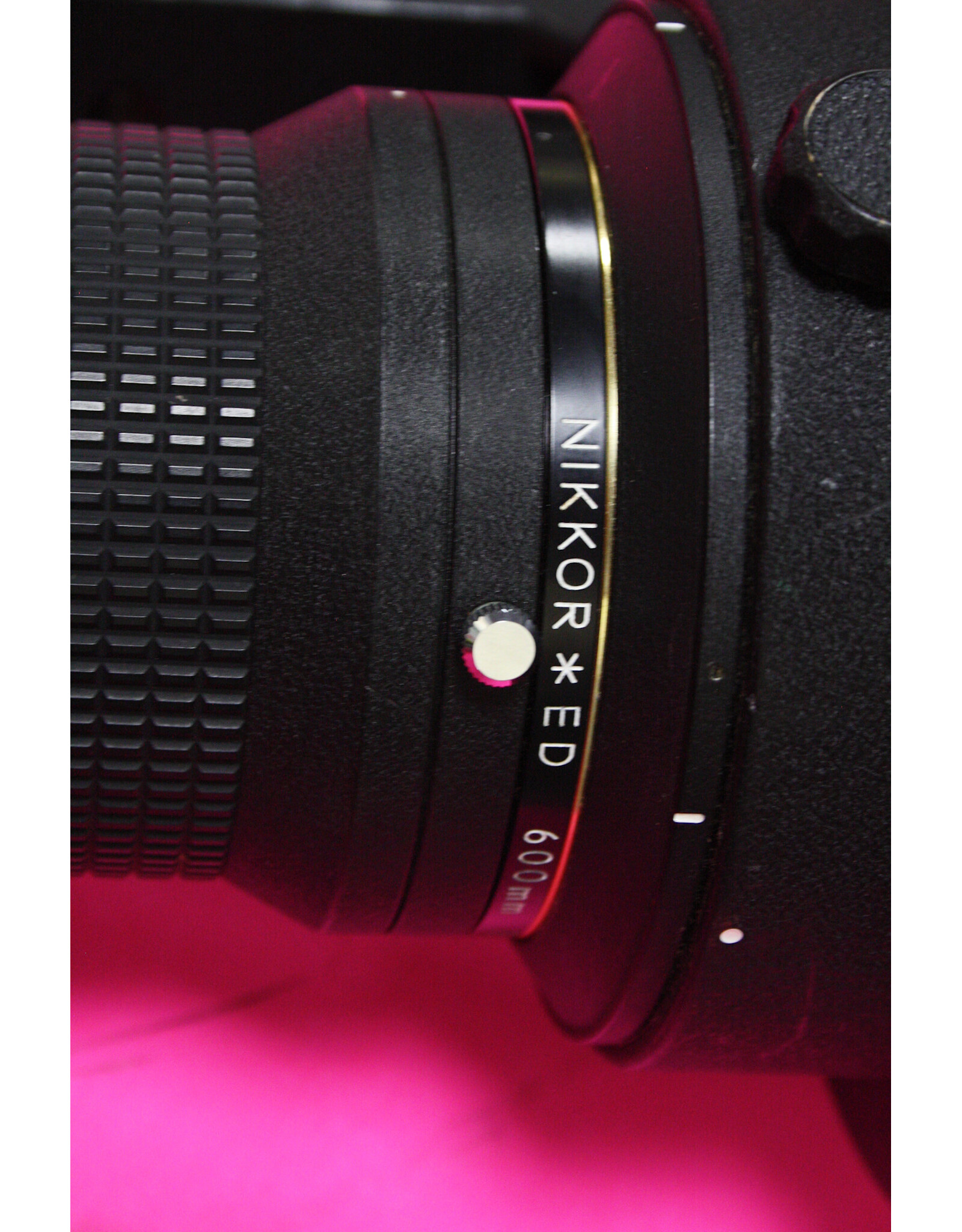 Nikon Nikon Nikkor * 600mm F/4 ED Telephoto Lens (AS-IS) LENS DAMAGE