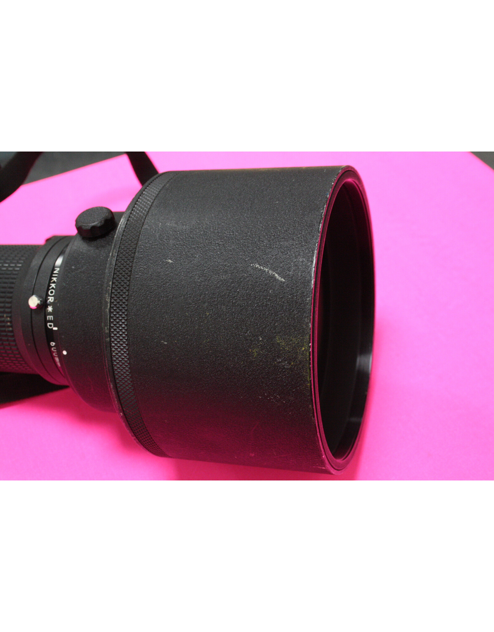 Nikon Nikon Nikkor * 600mm F/4 ED Telephoto Lens (AS-IS) LENS DAMAGE