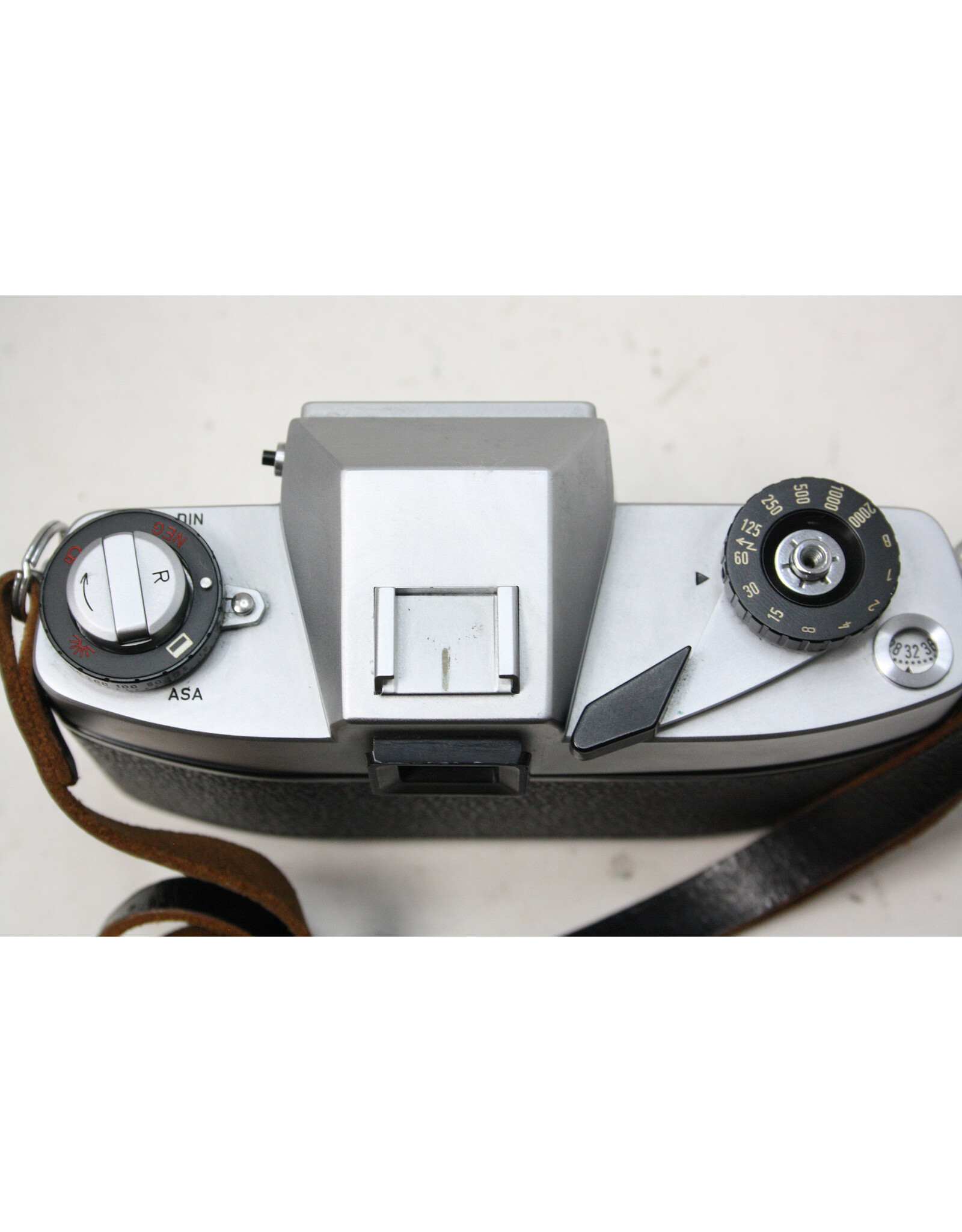 Leitz Leica Leicaflex SL Chrome SLR Film Camera Body with Original Leitz Carry Bag - PLEASE READ