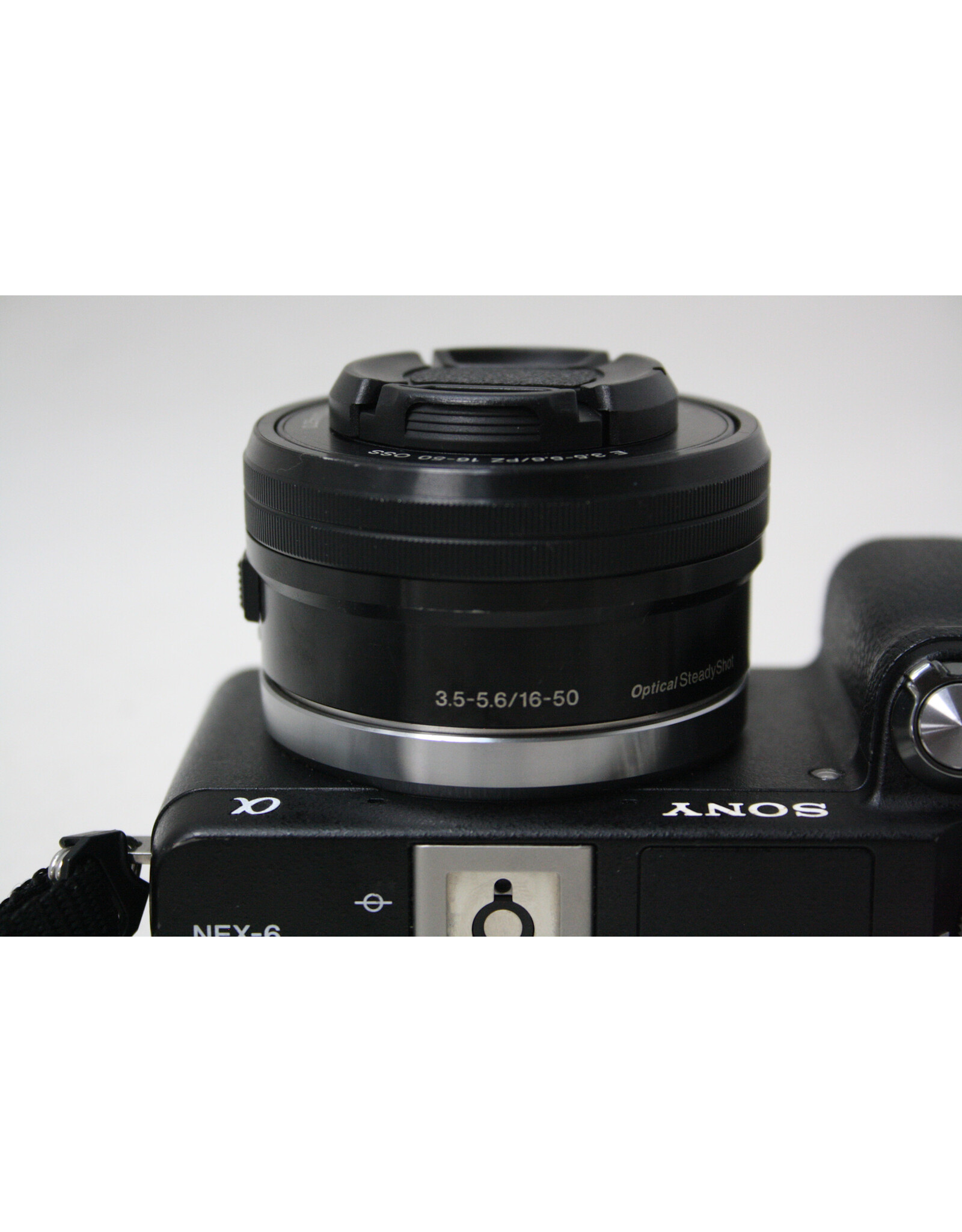 Sony Alpha NEX-6 Mirrorless Digital Camera with 16-50 F/3.5-5.6 Lens (Pre-Owned)