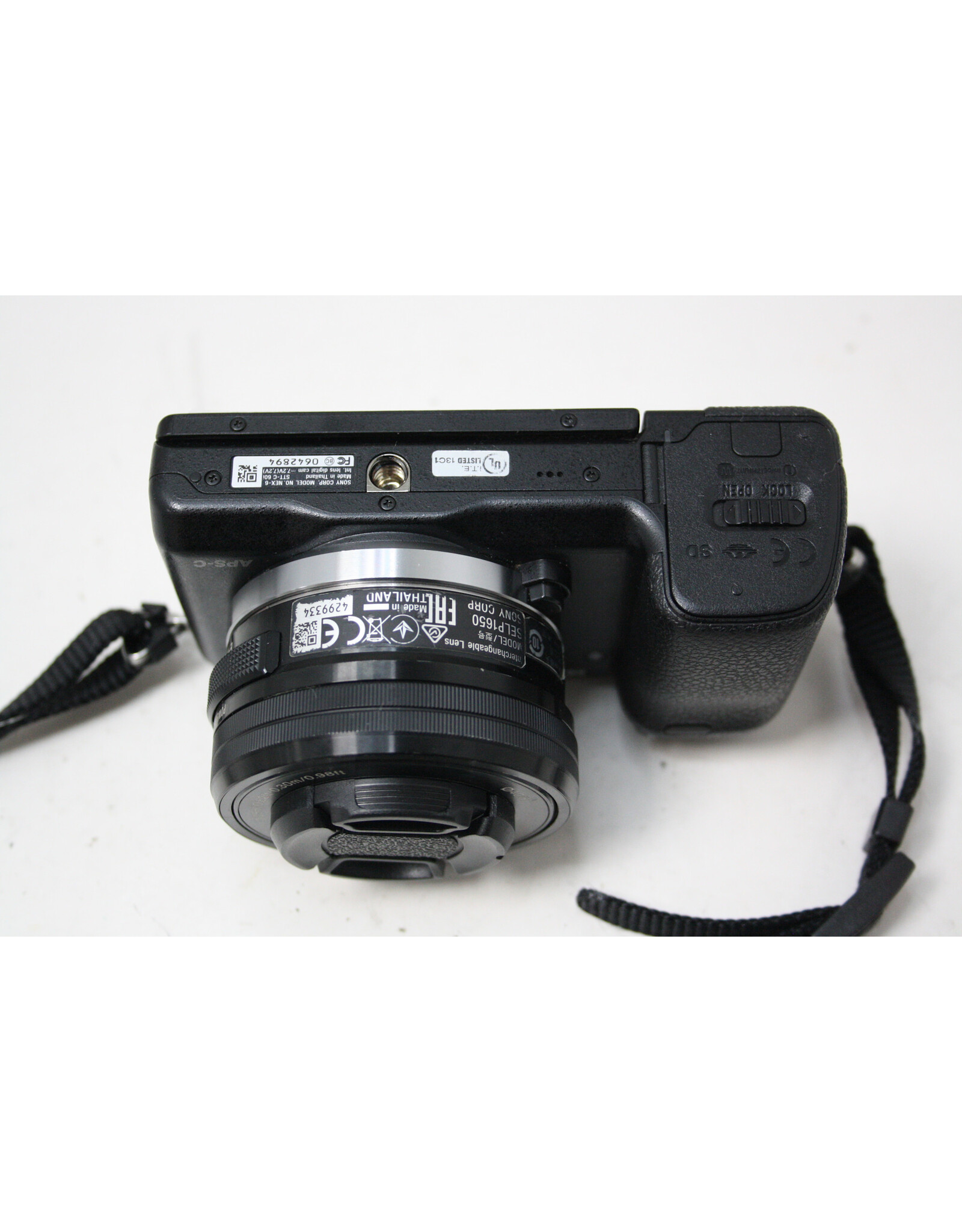 Sony Alpha NEX-6 Mirrorless Digital Camera with 16-50 F/3.5-5.6 Lens (Pre-Owned)