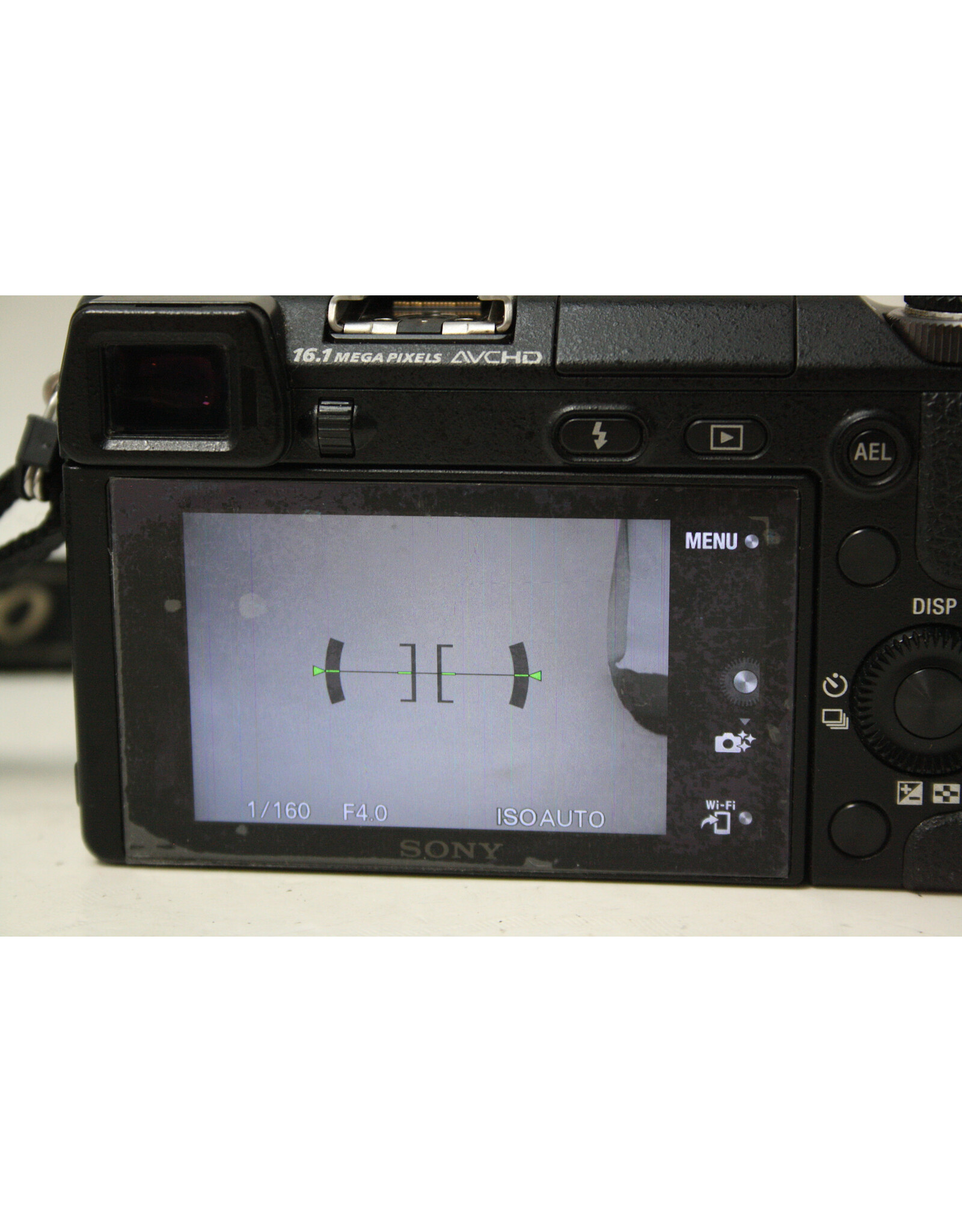 Sony Alpha NEX-6 Mirrorless Digital Camera with 16-50 F/3.5-5.6 Lens (Pre-Owned)