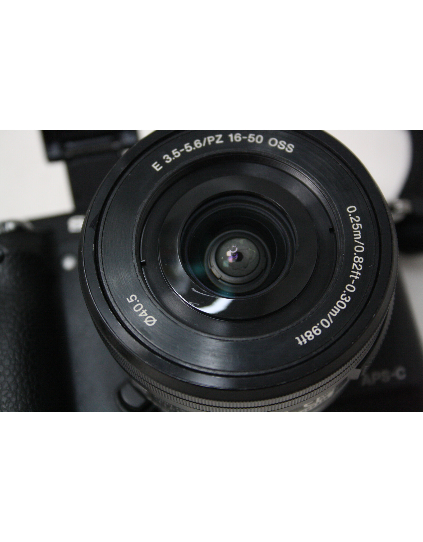 Sony Alpha NEX-6 Mirrorless Digital Camera with 16-50 F/3.5-5.6 Lens (Pre-Owned)