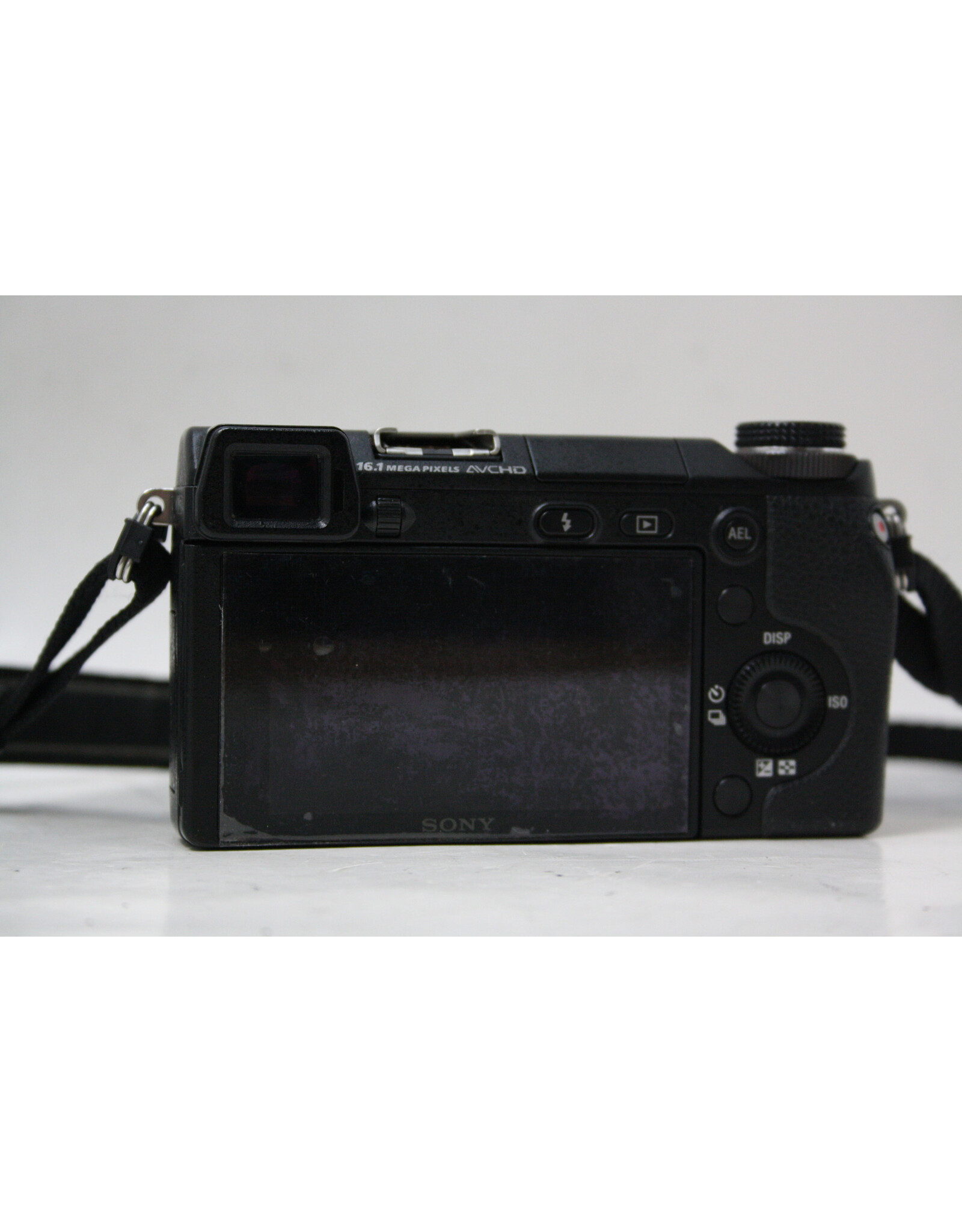 Sony Alpha NEX-6 Mirrorless Digital Camera with 16-50 F/3.5-5.6 Lens (Pre-Owned)
