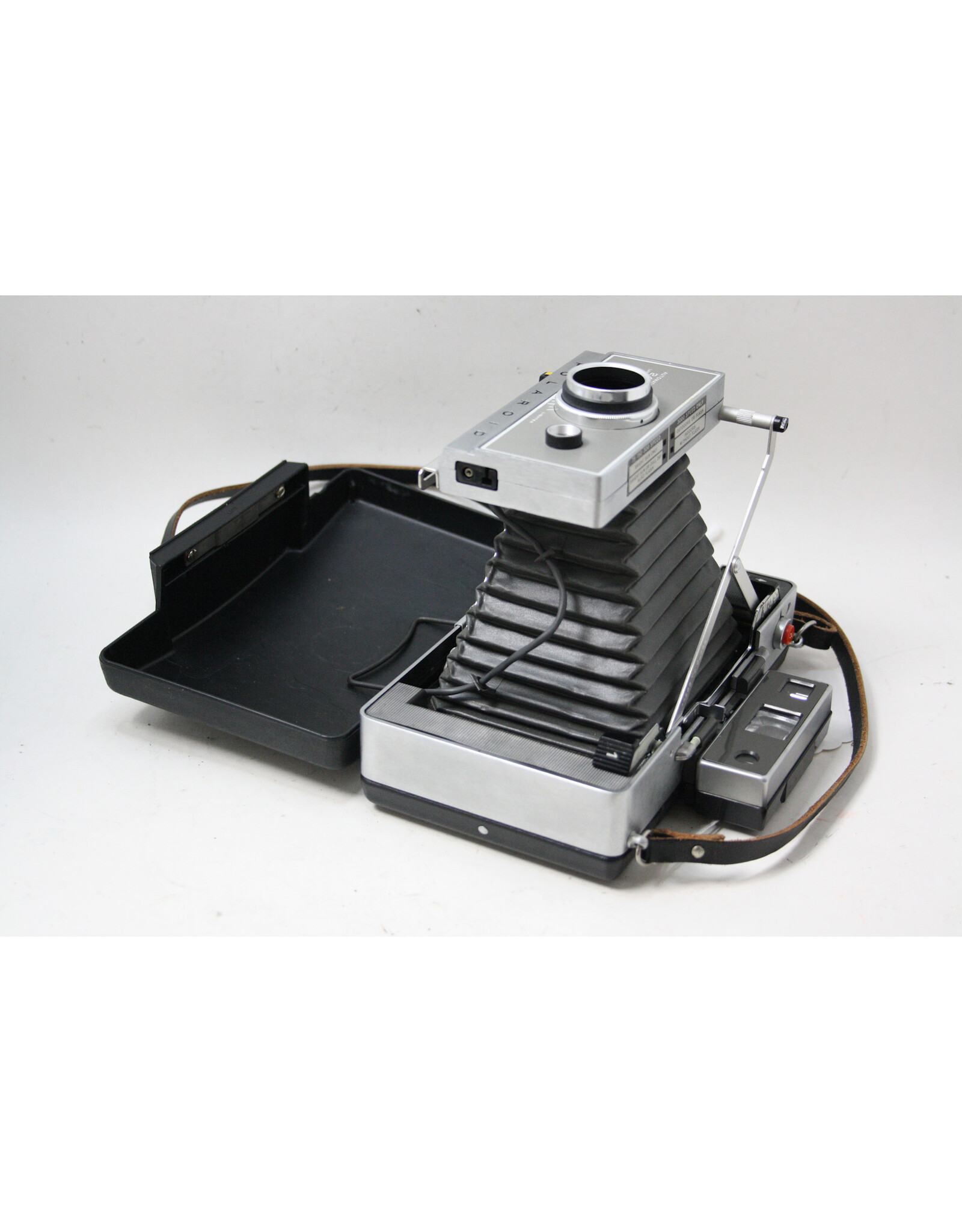 Polaroid Polaroid Automatic 240 Land Camera with Case and Accessoires | UNTESTED