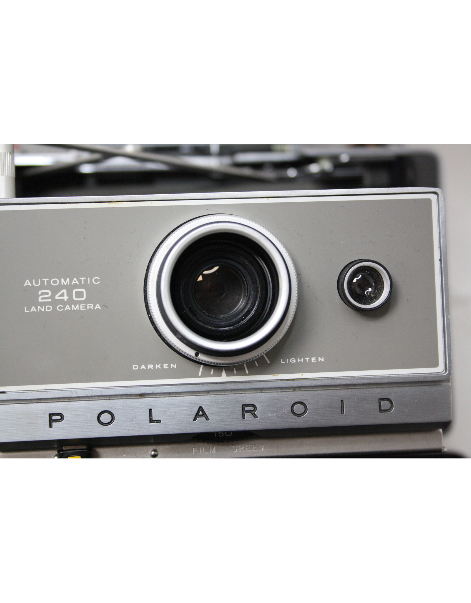 Polaroid Polaroid Automatic 240 Land Camera with Case and Accessoires | UNTESTED