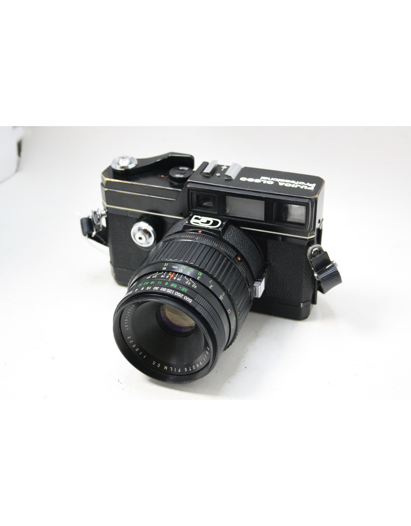 FUjica Fujica GL690 6x9 Rangefinder Film Camera with Fujinon 100mm F/ 3.5 Lens (Pre-Owned)