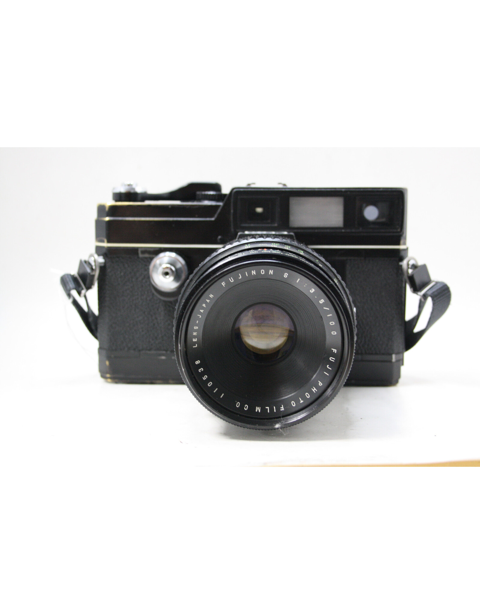 FUjica Fujica GL690 6x9 Rangefinder Film Camera with Fujinon 100mm F/ 3.5 Lens (Pre-Owned)
