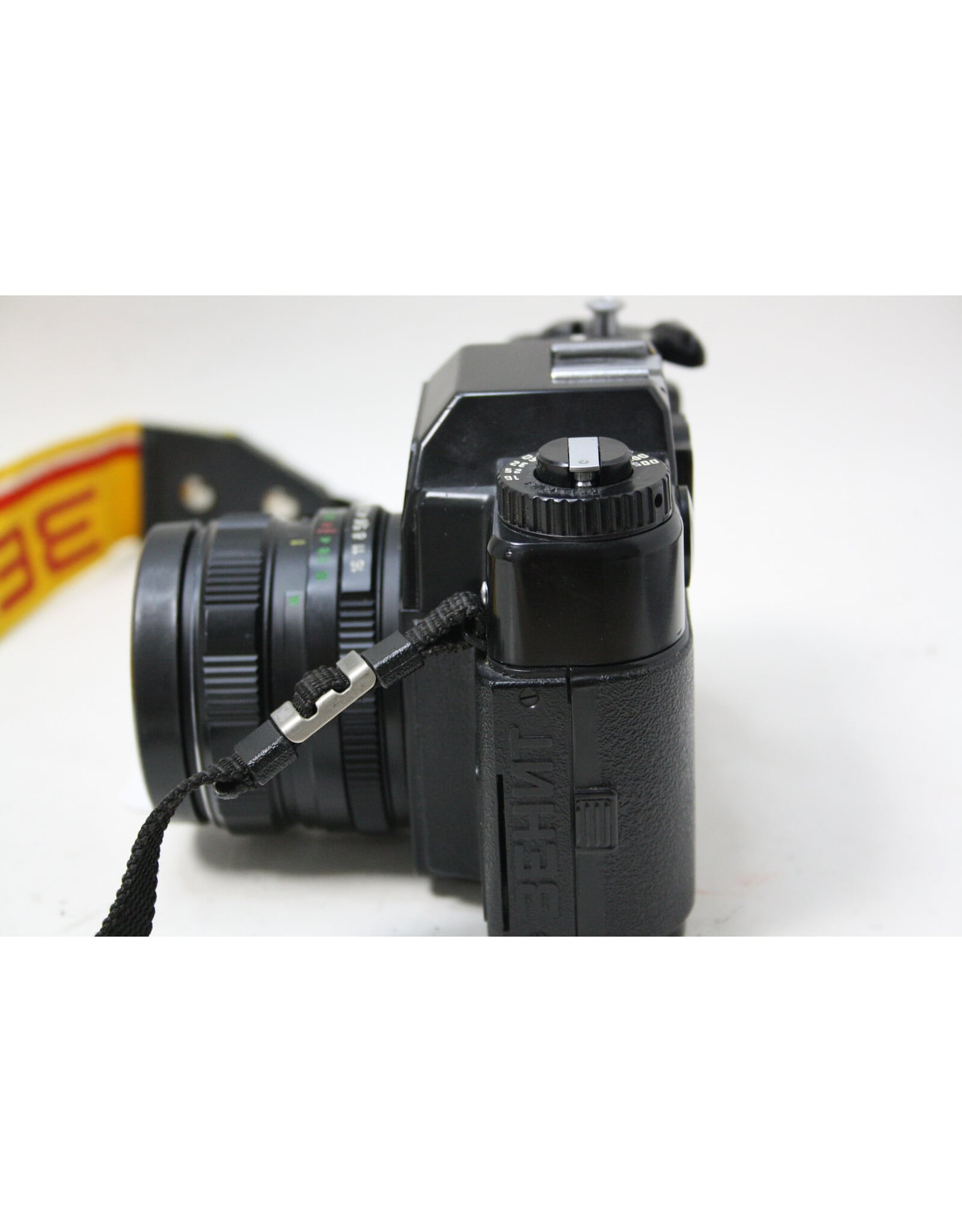 Zenit Zenit 122 35mm Film Camera with Helios-44m-4 58mm F/ 1.2 Lens (Pre-Owned)