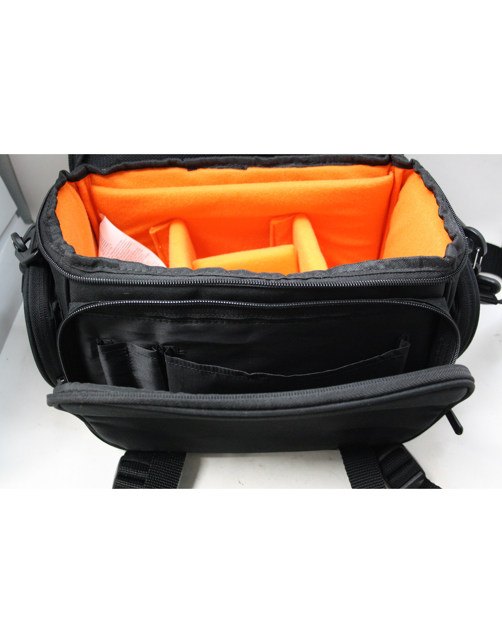 Amazon Amazon Basics Black Gadget Bag