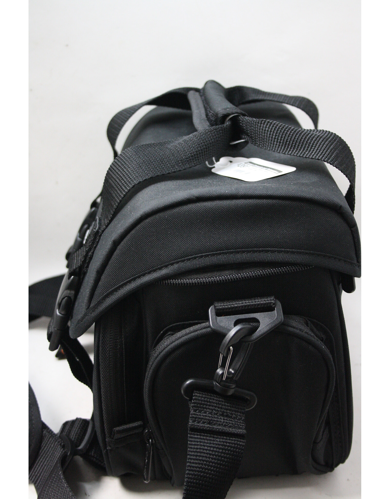 Amazon Amazon Basics Black Gadget Bag