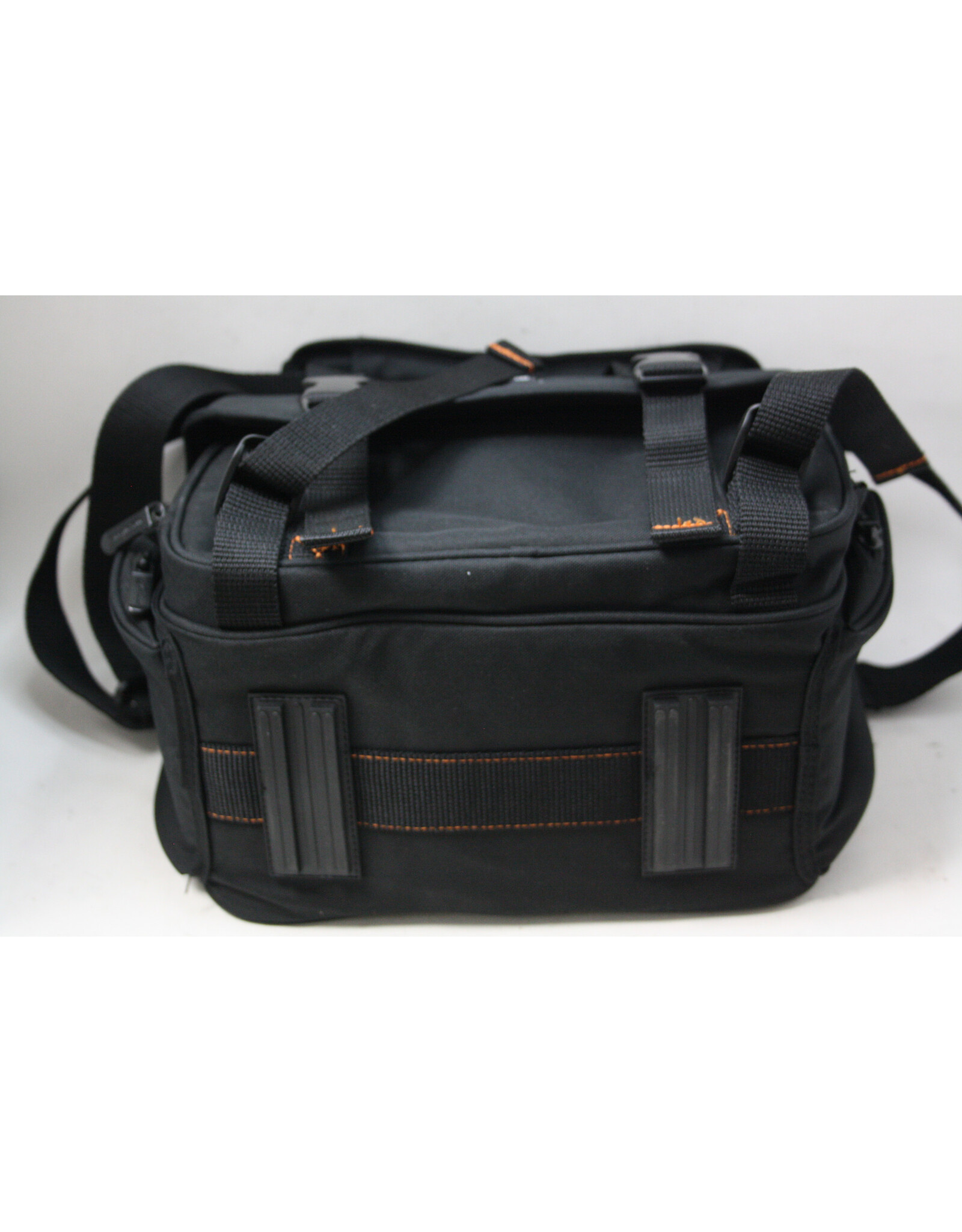 Amazon Amazon Basics Black Gadget Bag