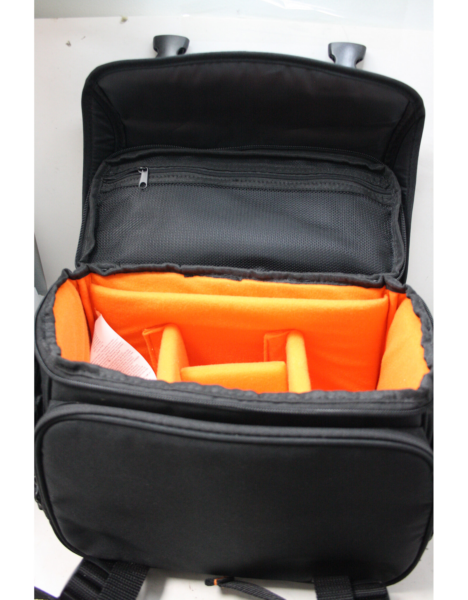 Amazon Amazon Basics Black Gadget Bag