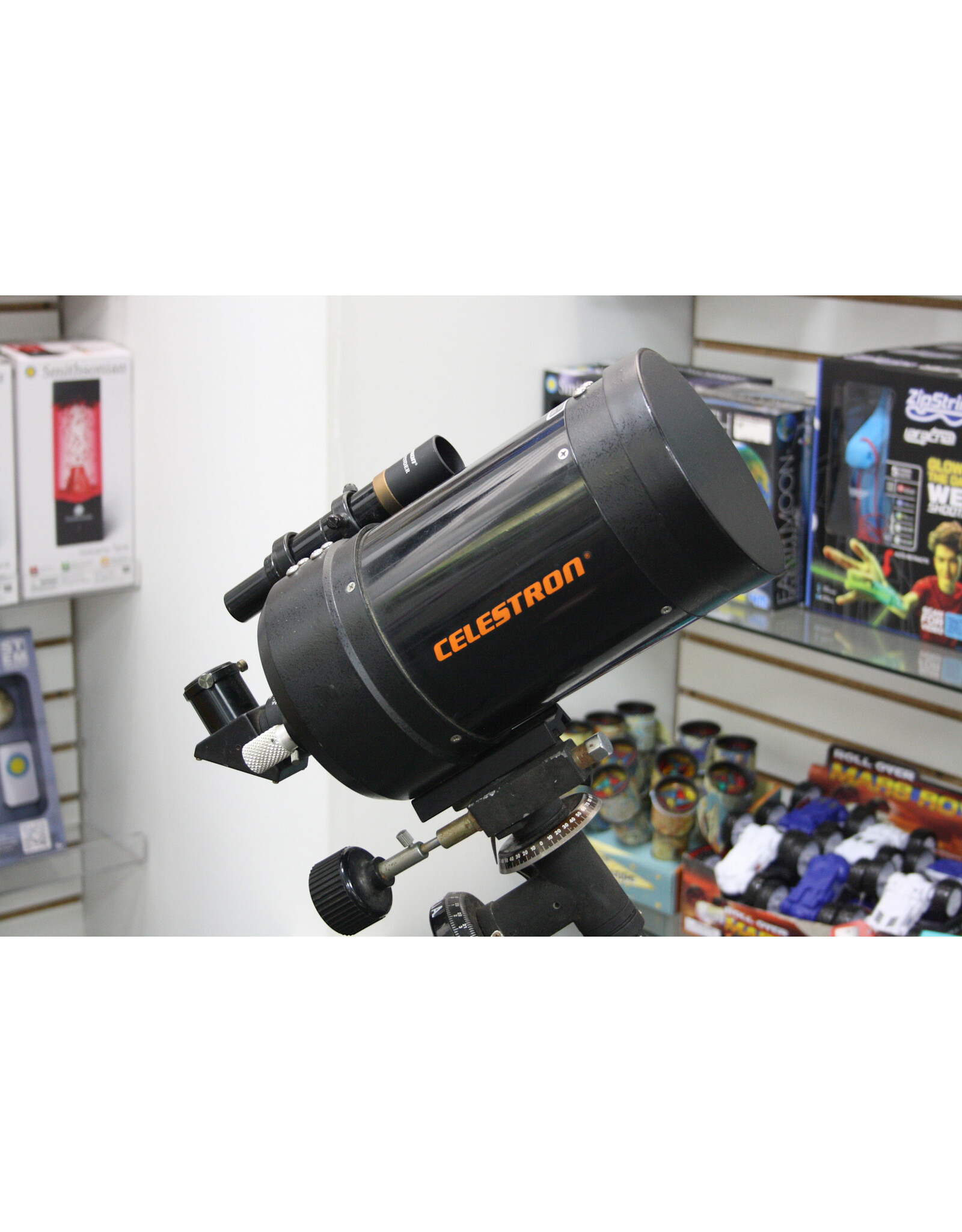 Celestron Celestron C5  SCT 1250 mm f/10 w/ Equatorial Mount ,tripod and finderscope  (Pre-owned)