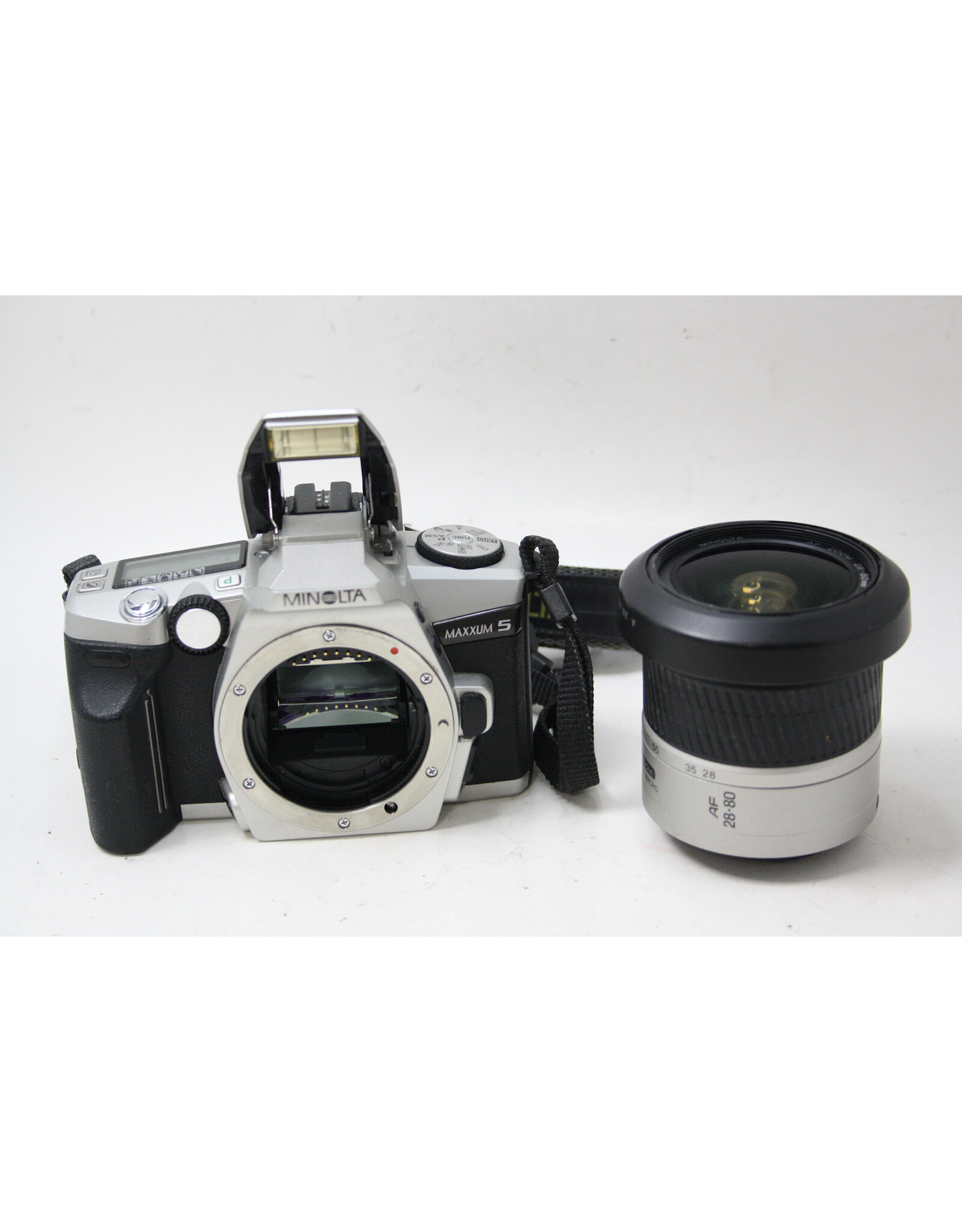 Minolta Minolta Maxxum 5 35mm Film Camera with 28-80mm 3.5-5.6 D (TESTED)
