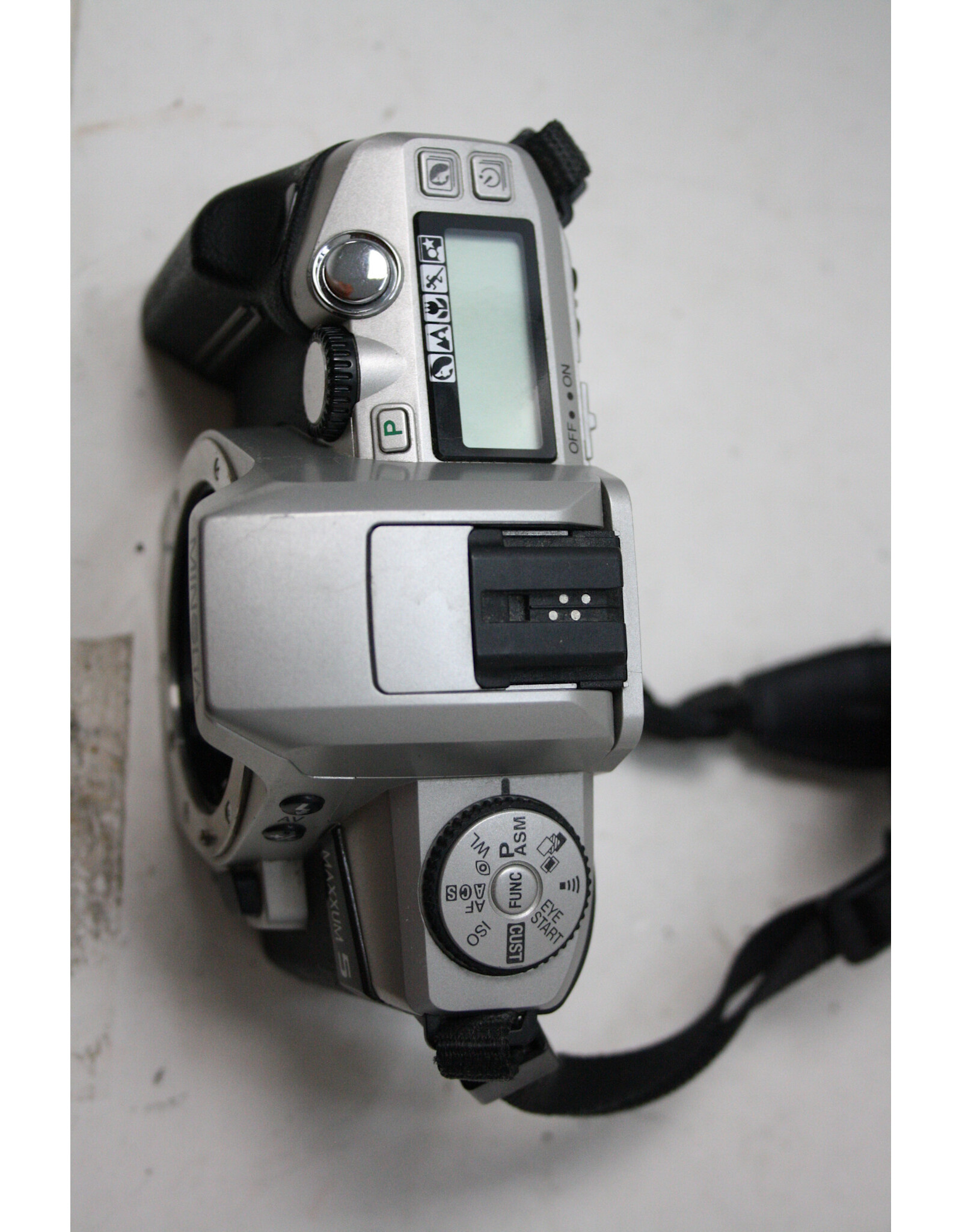 Minolta Minolta Maxxum 5 35mm Film Camera with 28-80mm 3.5-5.6 D (TESTED)