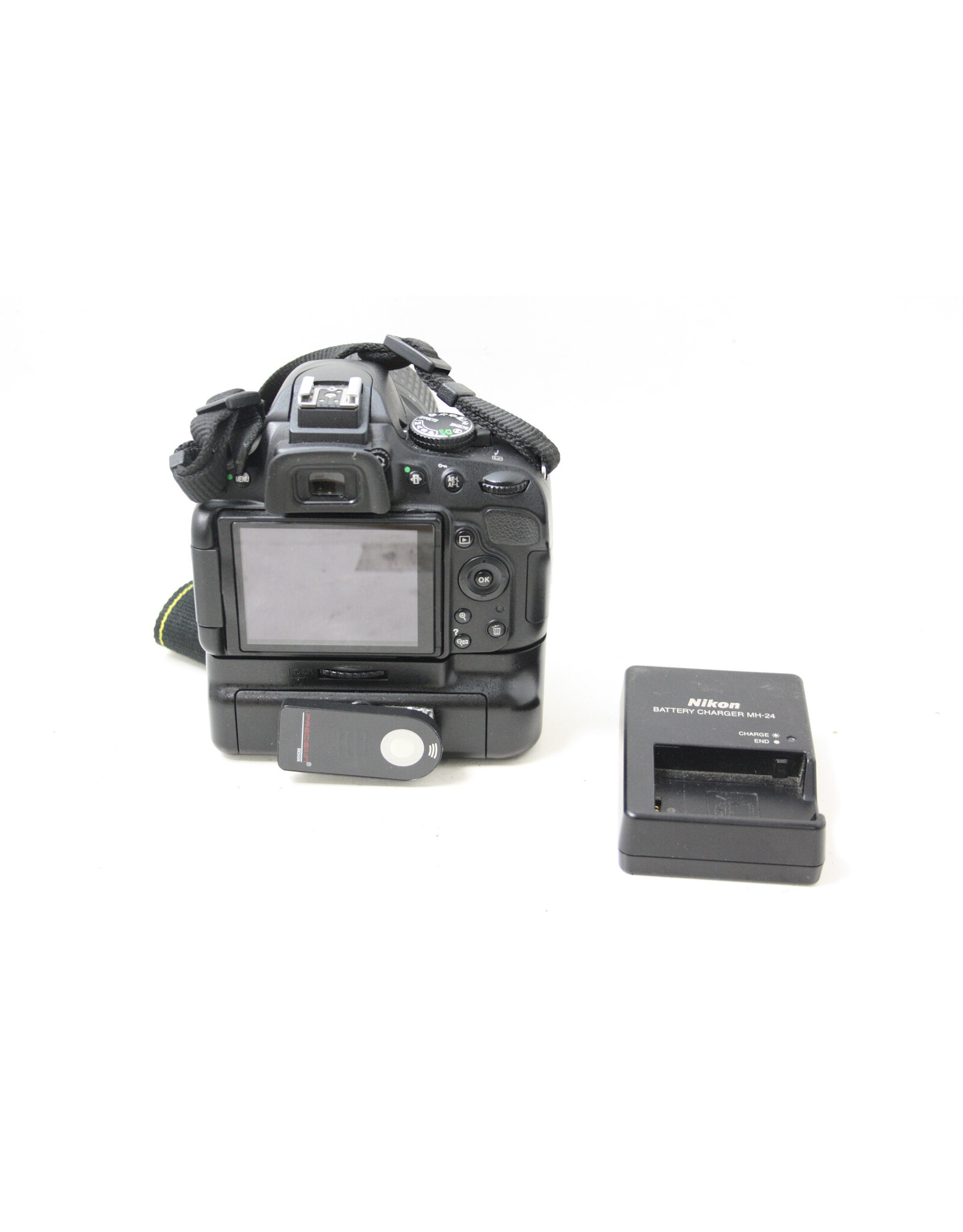 Nikon Nikon D5100 16.2 MP Digital Camera Black Body w/ AF-S DX 18-55mm VR Lens (Pre-owned)