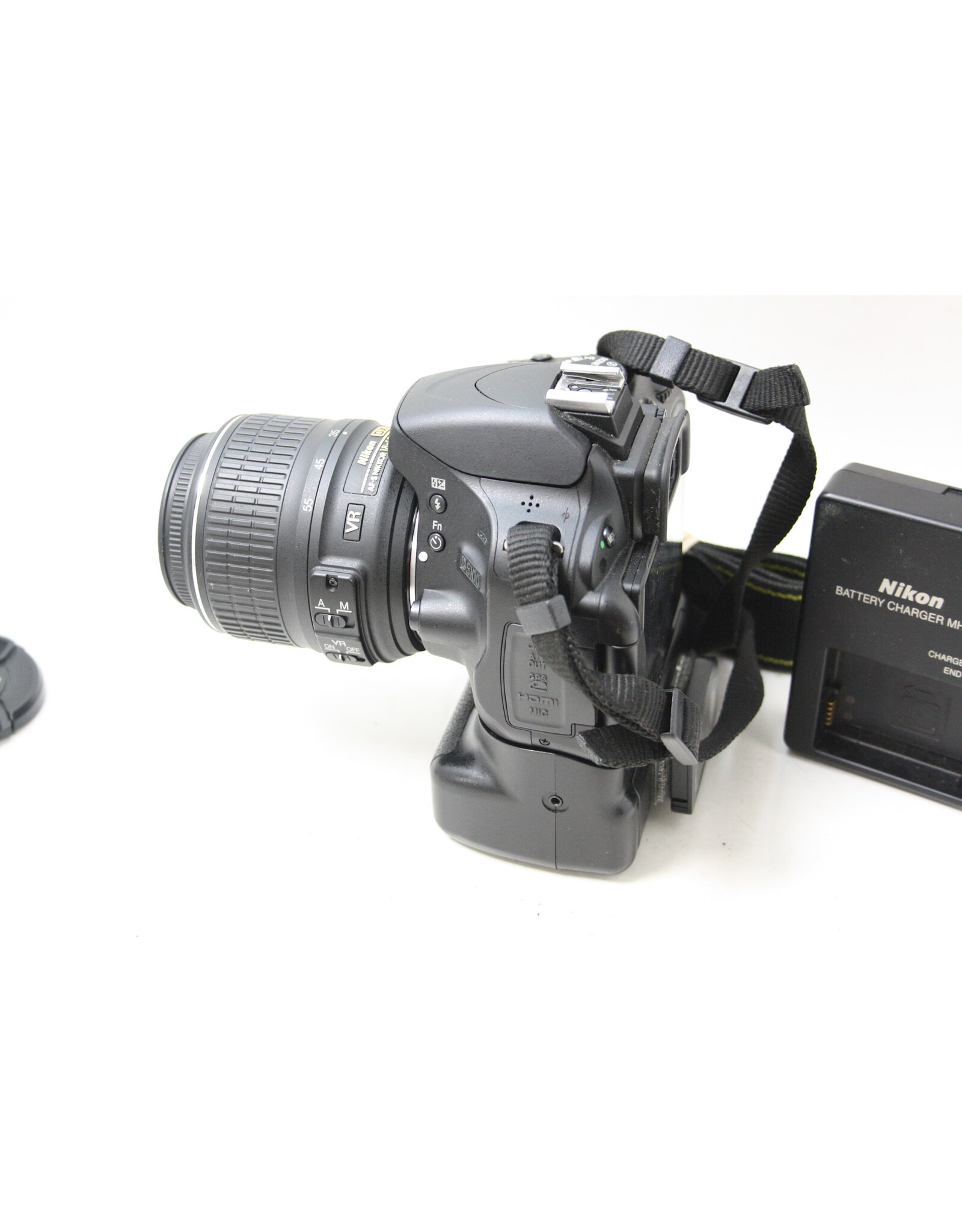 Nikon Nikon D5100 16.2 MP Digital Camera Black Body w/ AF-S DX 18-55mm VR Lens (Pre-owned)