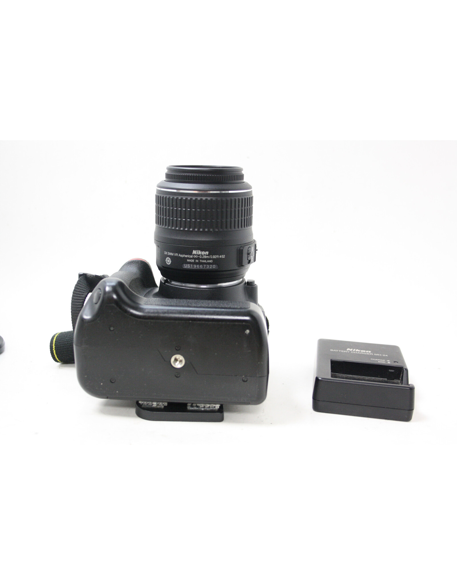 Nikon Nikon D5100 16.2 MP Digital Camera Black Body w/ AF-S DX 18-55mm VR Lens (Pre-owned)