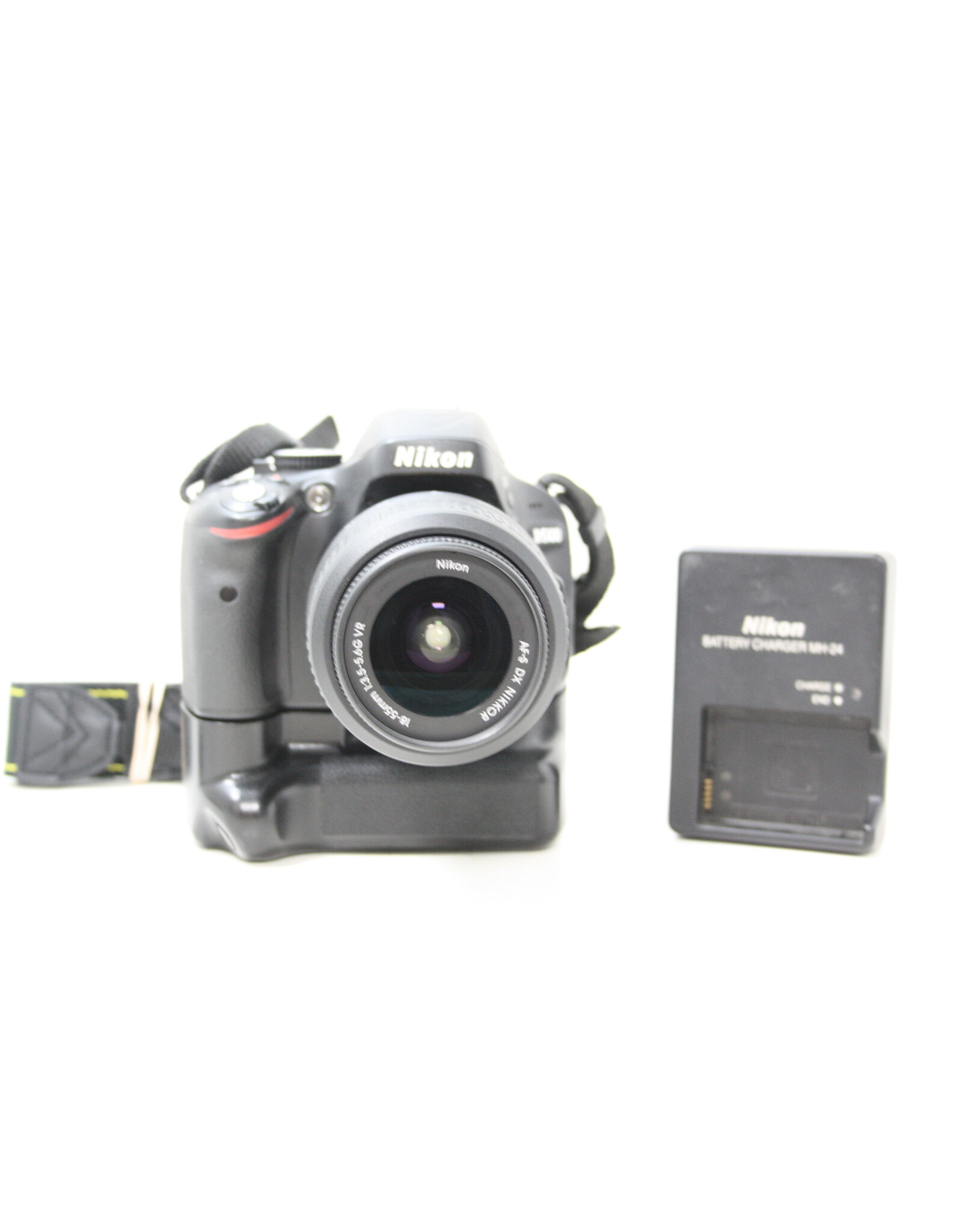 Nikon Nikon D5100 16.2 MP Digital Camera Black Body w/ AF-S DX 18-55mm VR Lens (Pre-owned)