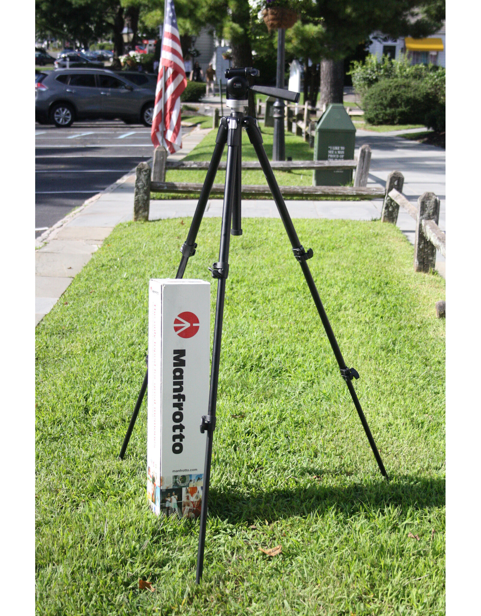 Bogen/Manfrotto Manfrotto 190XDB Tripod W/ Manfrotto 390RC2 3 Way Swivel Head