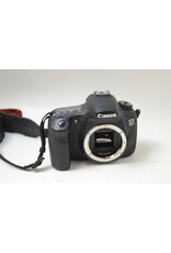 Canon EOS 60D 18MP DSLR Camera w/ EF-S 18-135mm IS Lens with Charger & 2 Batteries