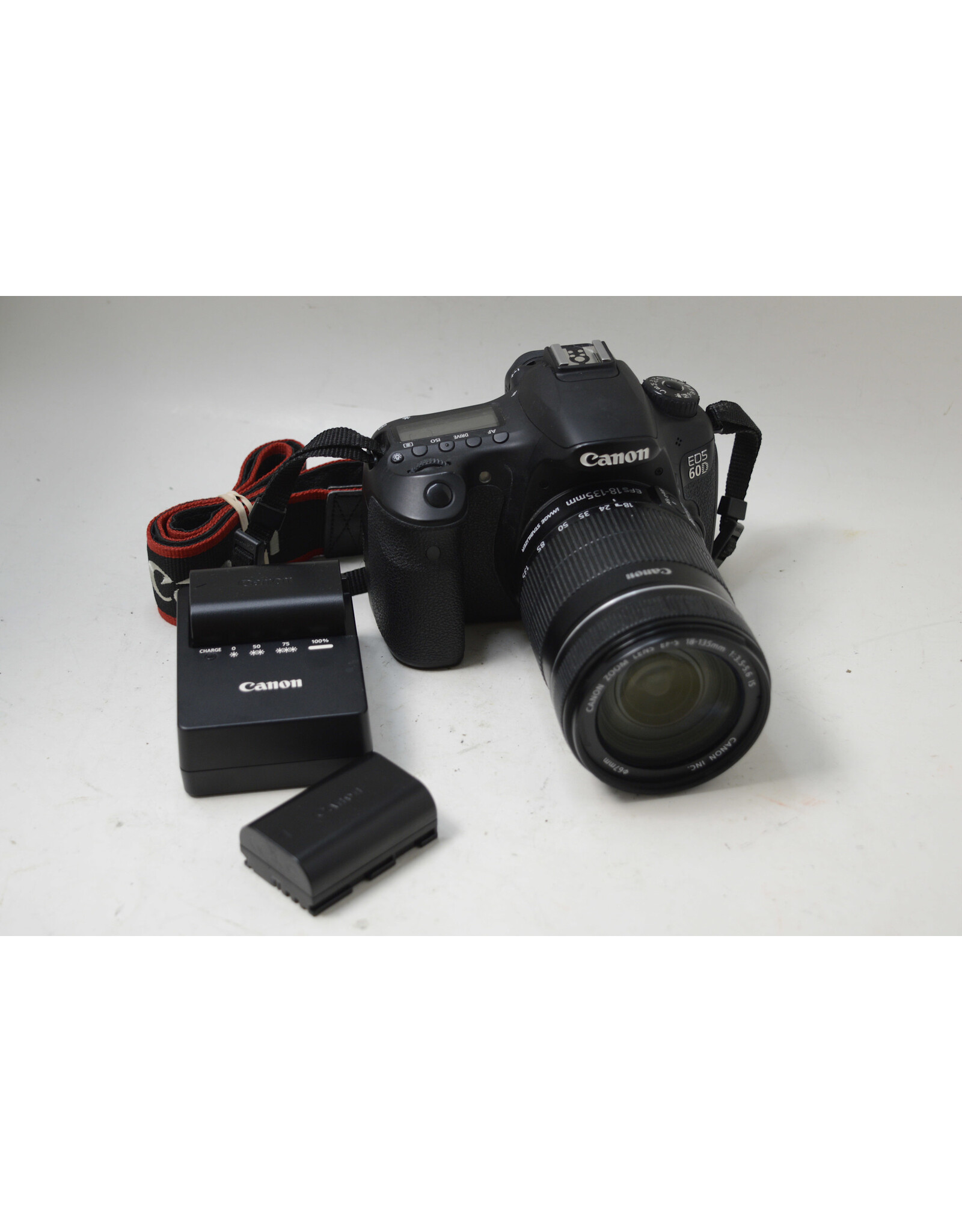 Canon EOS 60D 18MP DSLR Camera w/ EF-S 18-135mm IS Lens with Charger & 2 Batteries