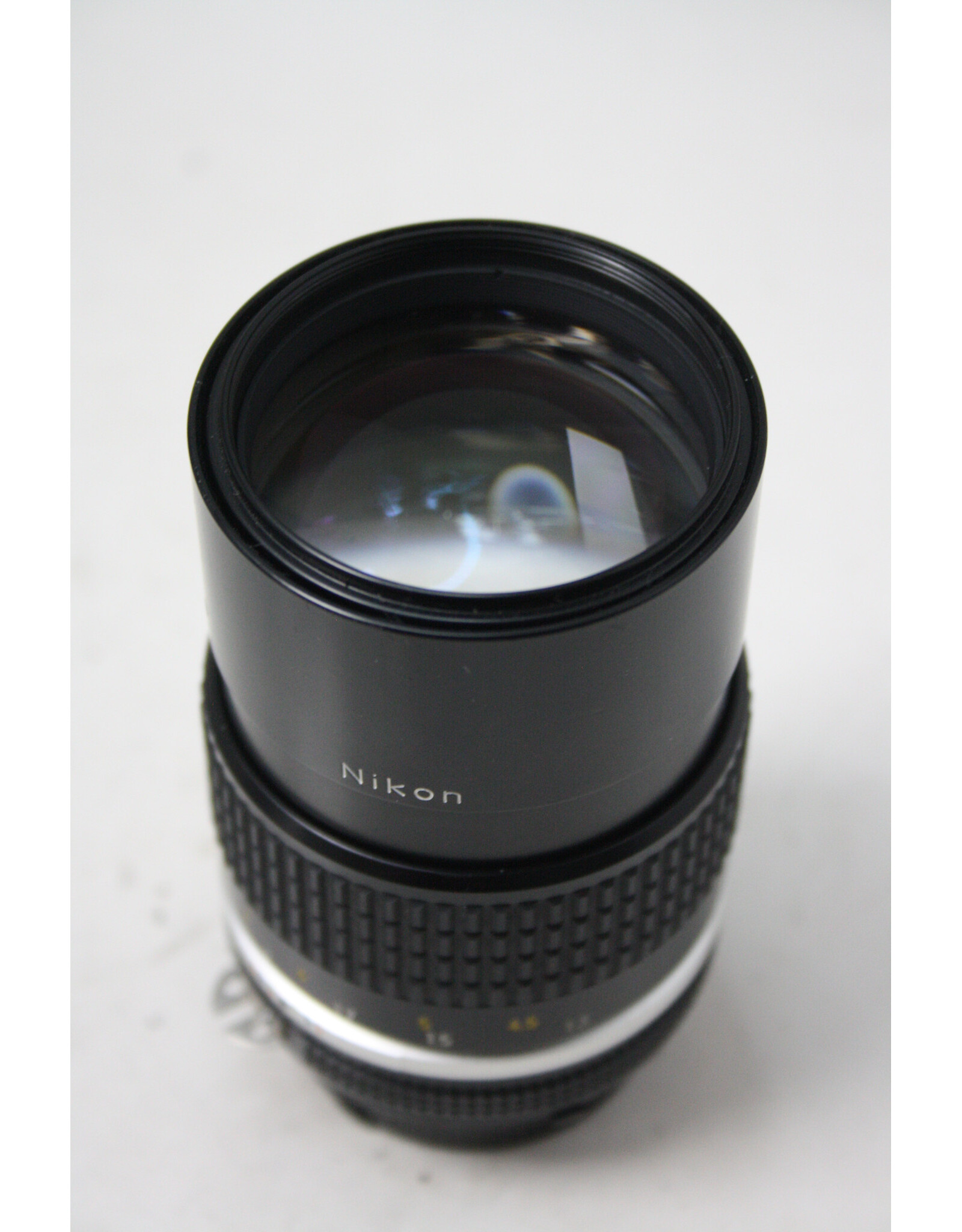 Nikon [Excellent] Nikon Ai-S Nikkor 135mm f/2.8 MF Telephoto Lens (Pre-owned)