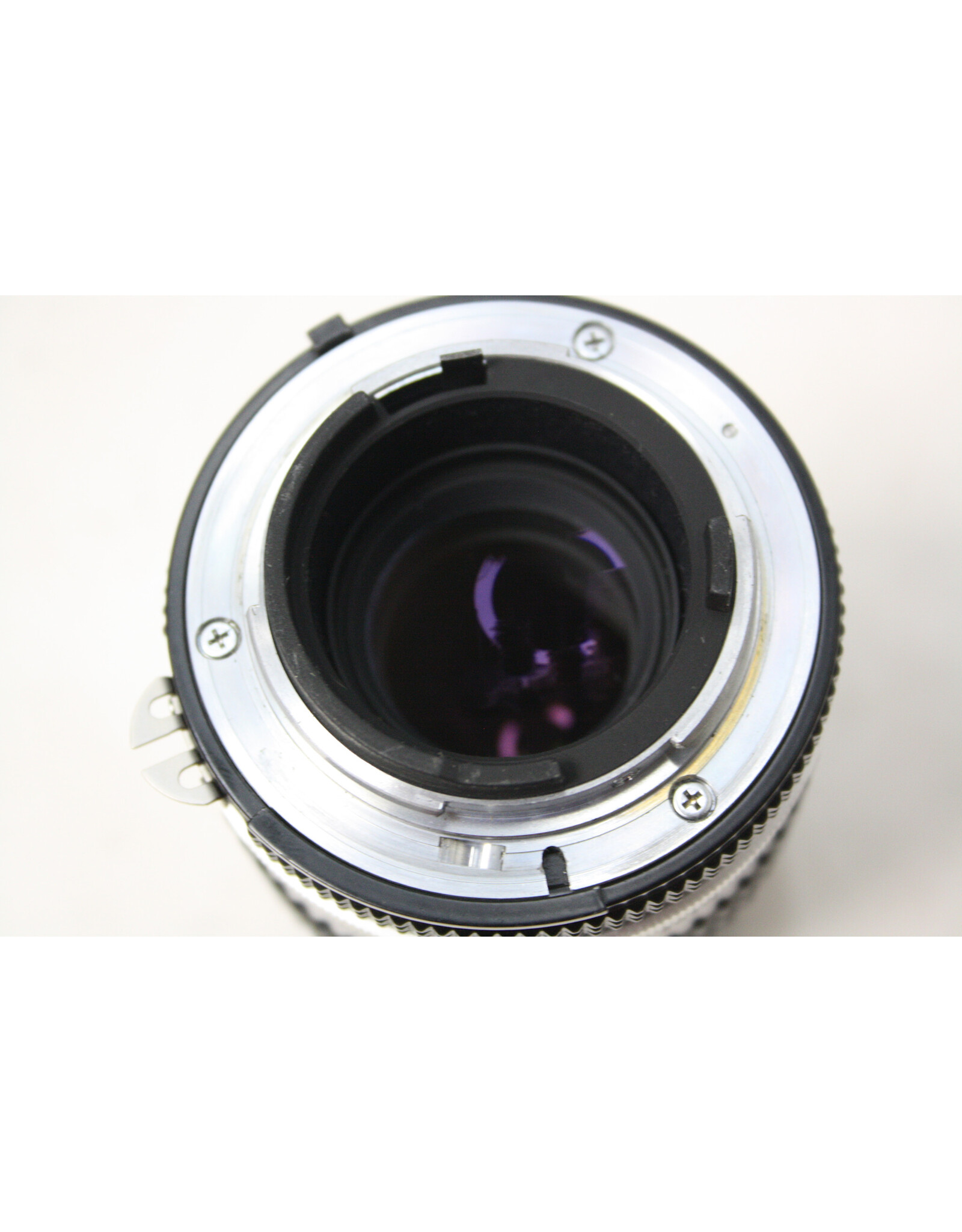 Nikon [Excellent] Nikon Ai-S Nikkor 135mm f/2.8 MF Telephoto Lens (Pre-owned)