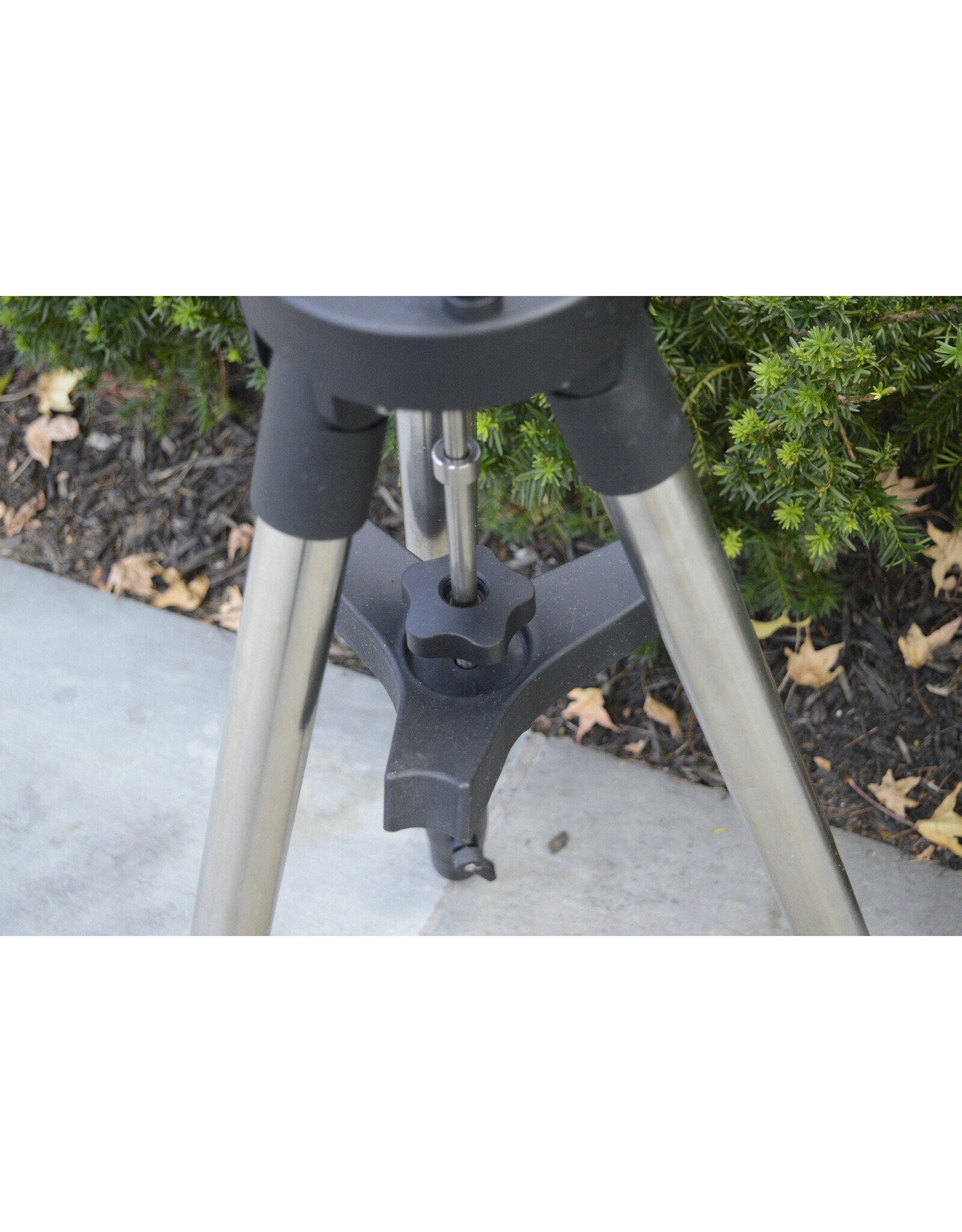 iOptron iOptron Tripod with Star Knobs  for AZ Mount Pro & MiniTower Mounts (Pre-owned)