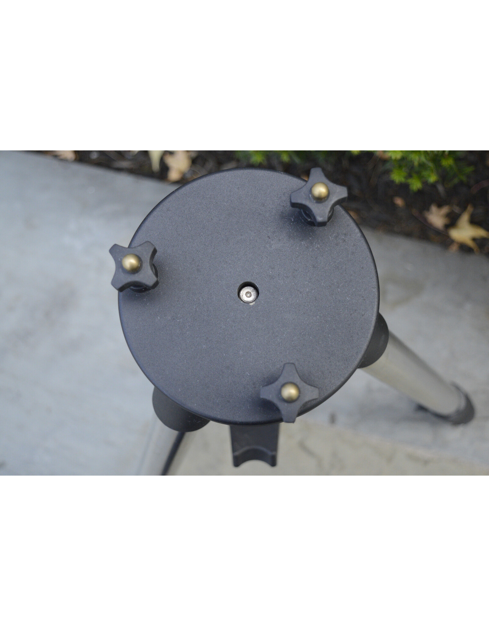 iOptron iOptron Tripod with Star Knobs  for AZ Mount Pro & MiniTower Mounts (Pre-owned)