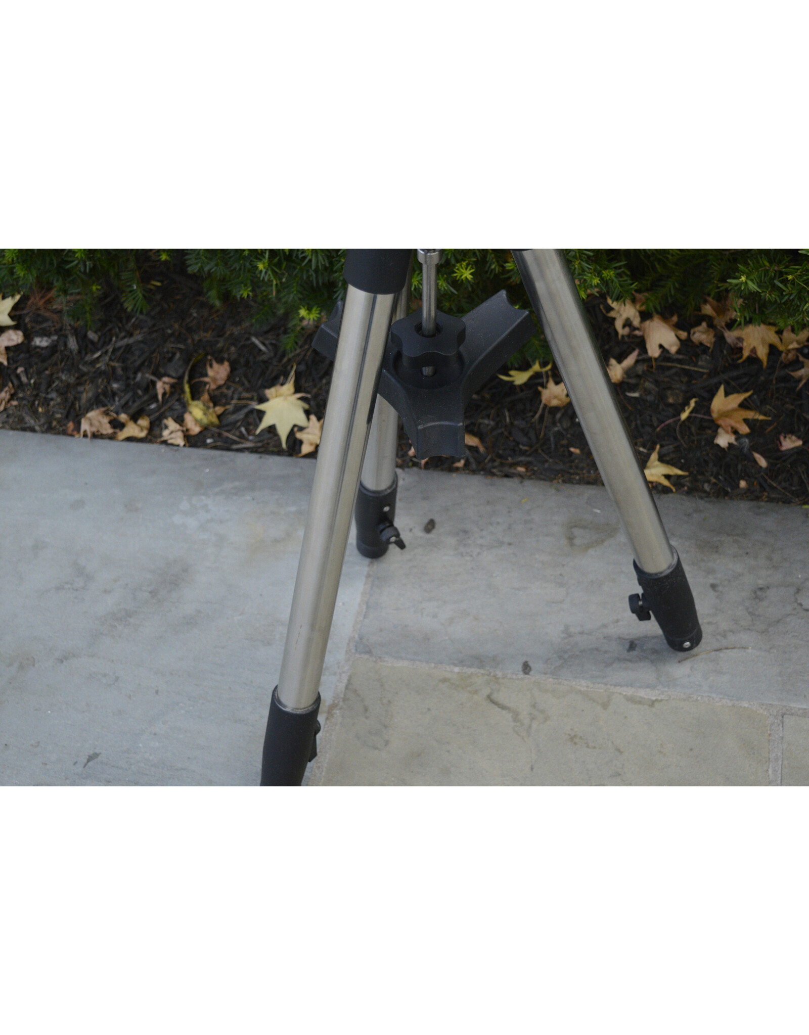 iOptron iOptron Tripod with Star Knobs  for AZ Mount Pro & MiniTower Mounts (Pre-owned)
