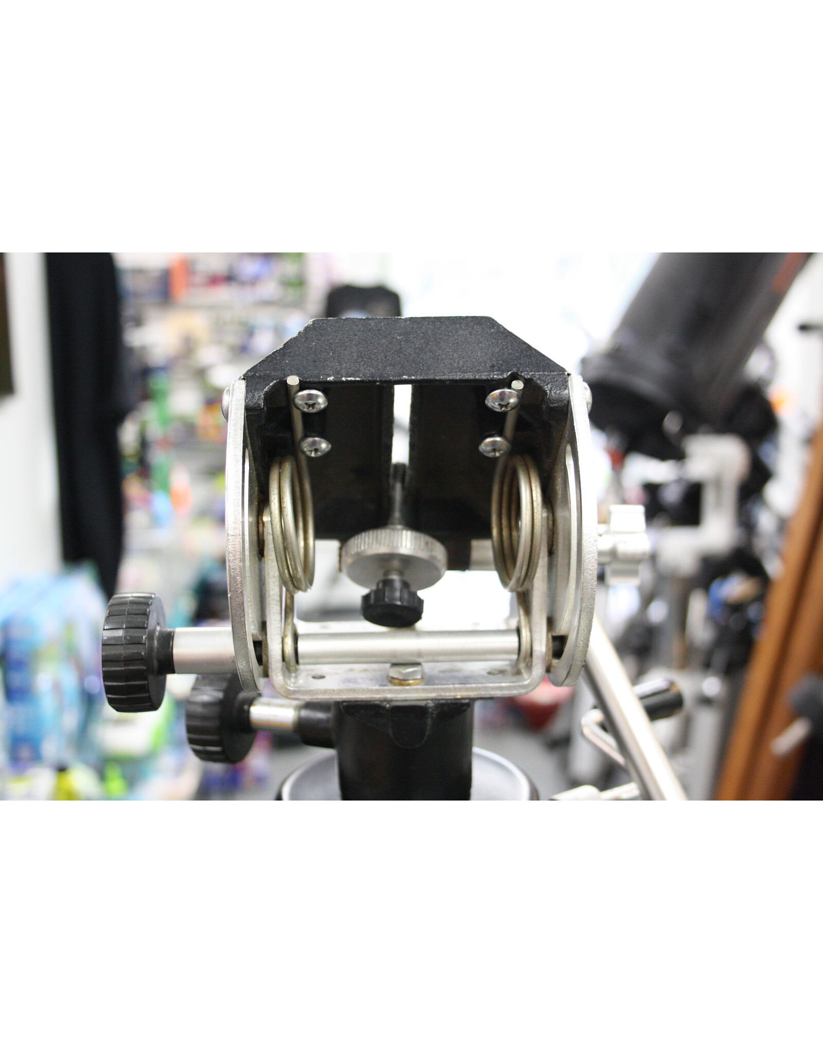 Quickset QuickSet 4-73010-7 Tripod With Quickset Head 4-72011-6 Camera Video production (Pre-owned)
