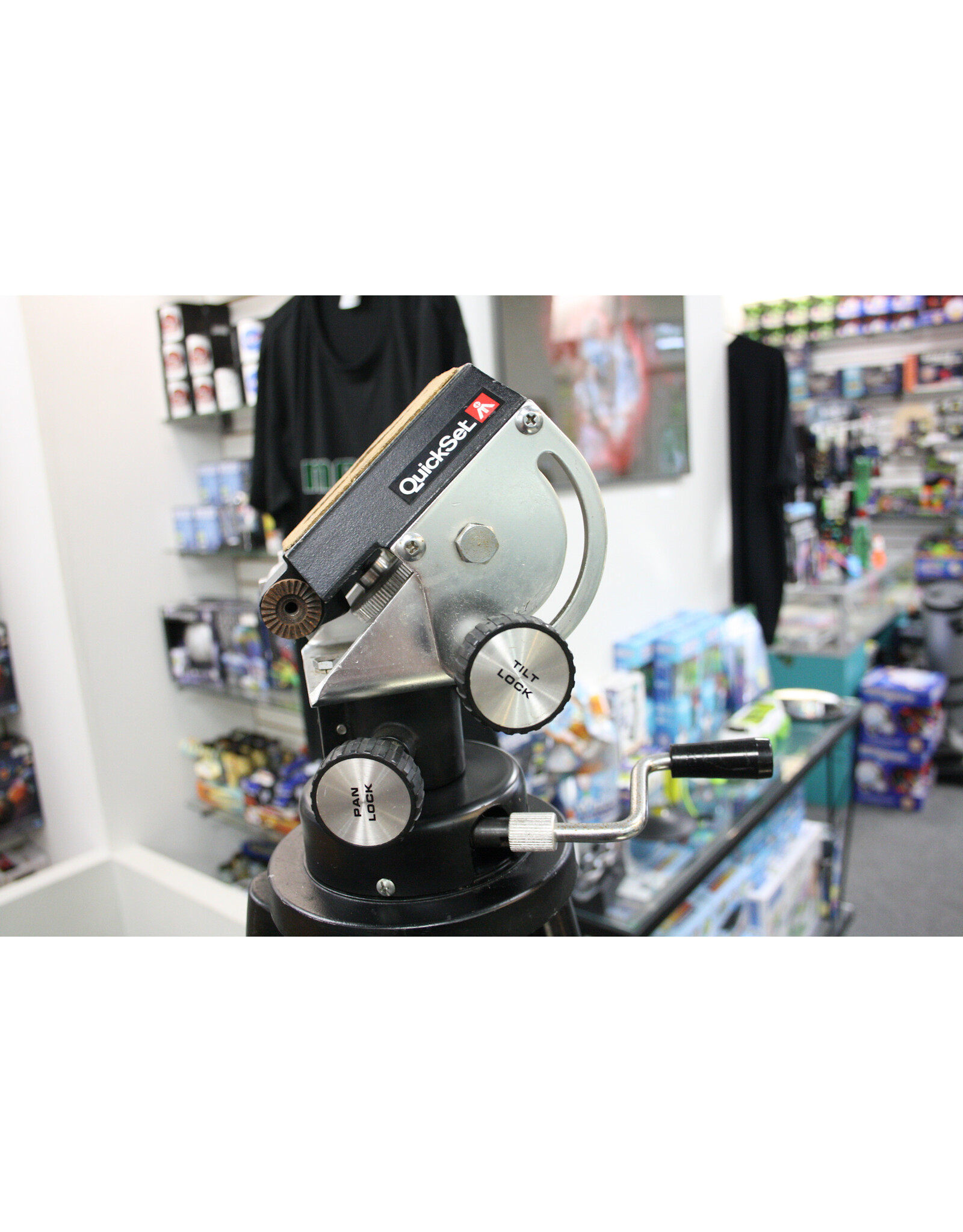 Quickset QuickSet 4-73010-7 Tripod With Quickset Head 4-72011-6 Camera Video production (Pre-owned)