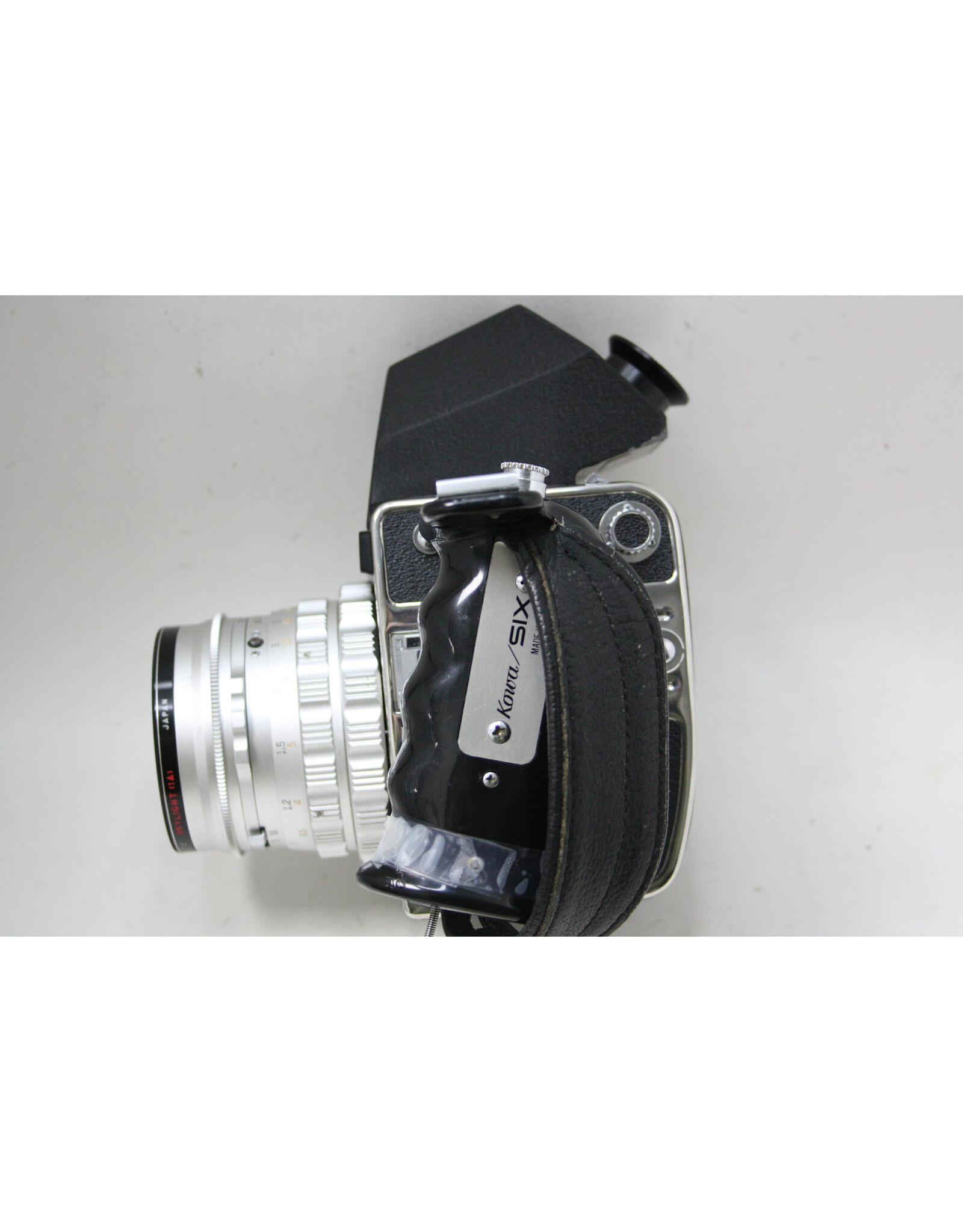 Kowa Six Kowa Six with 85mm f2.8 Lens, Prism Eye-level Finder and Hand Grip (Pre-owned)