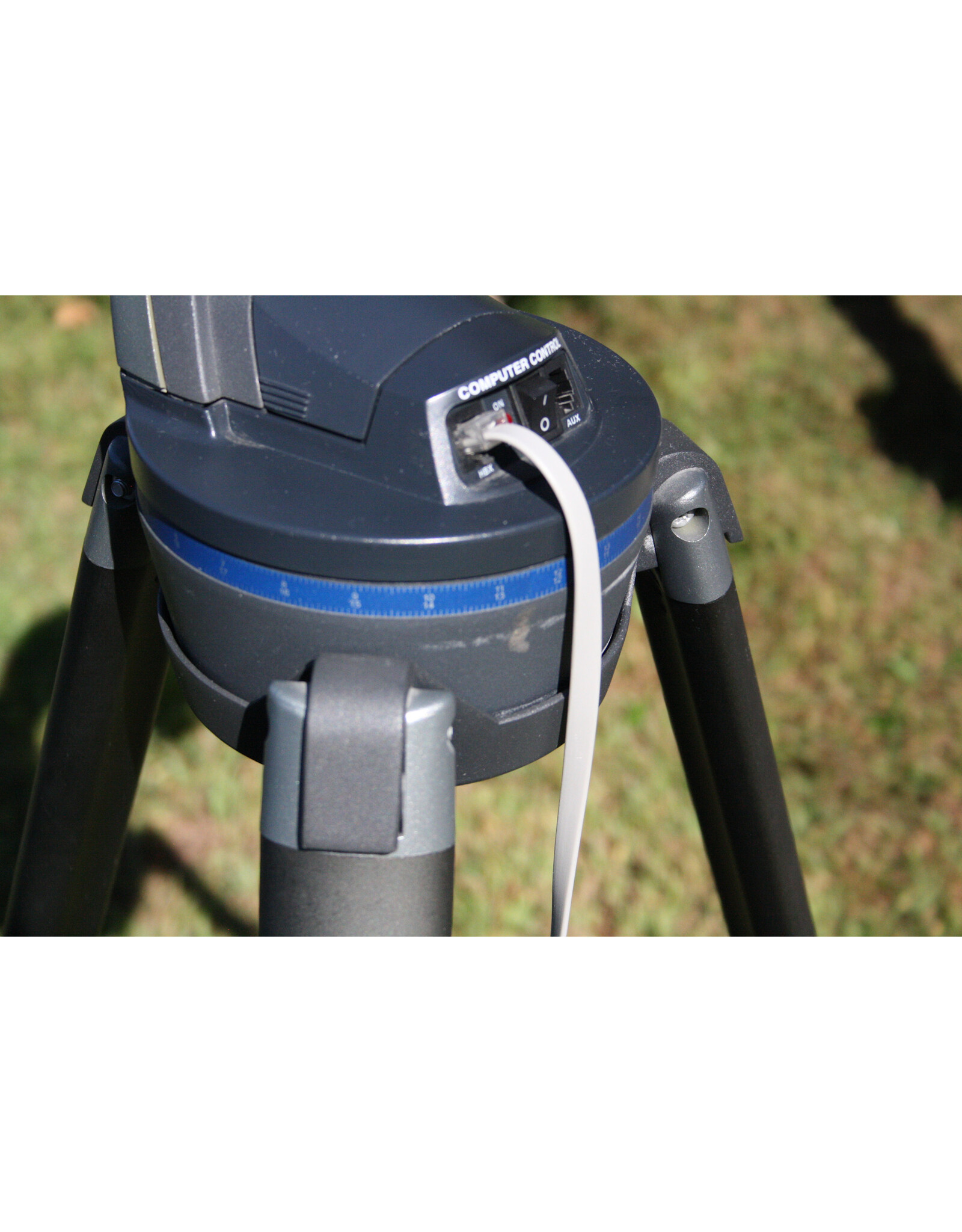 Meade Meade Starnavigator Mount with Autostar Hand Controller and Tripod (Pre-Owned)