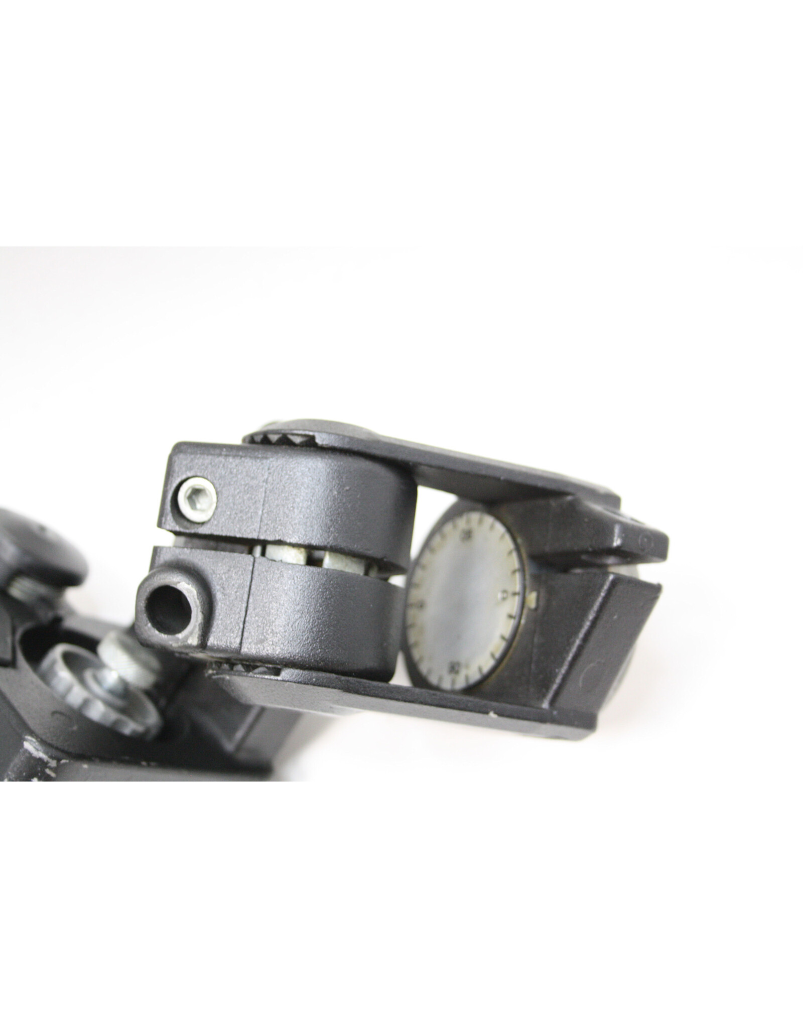 Bogen Bogen Model #3033 Tripod with Bogen #3057 Heavy Duty tripod Head with QR Plate (Pre-owned)